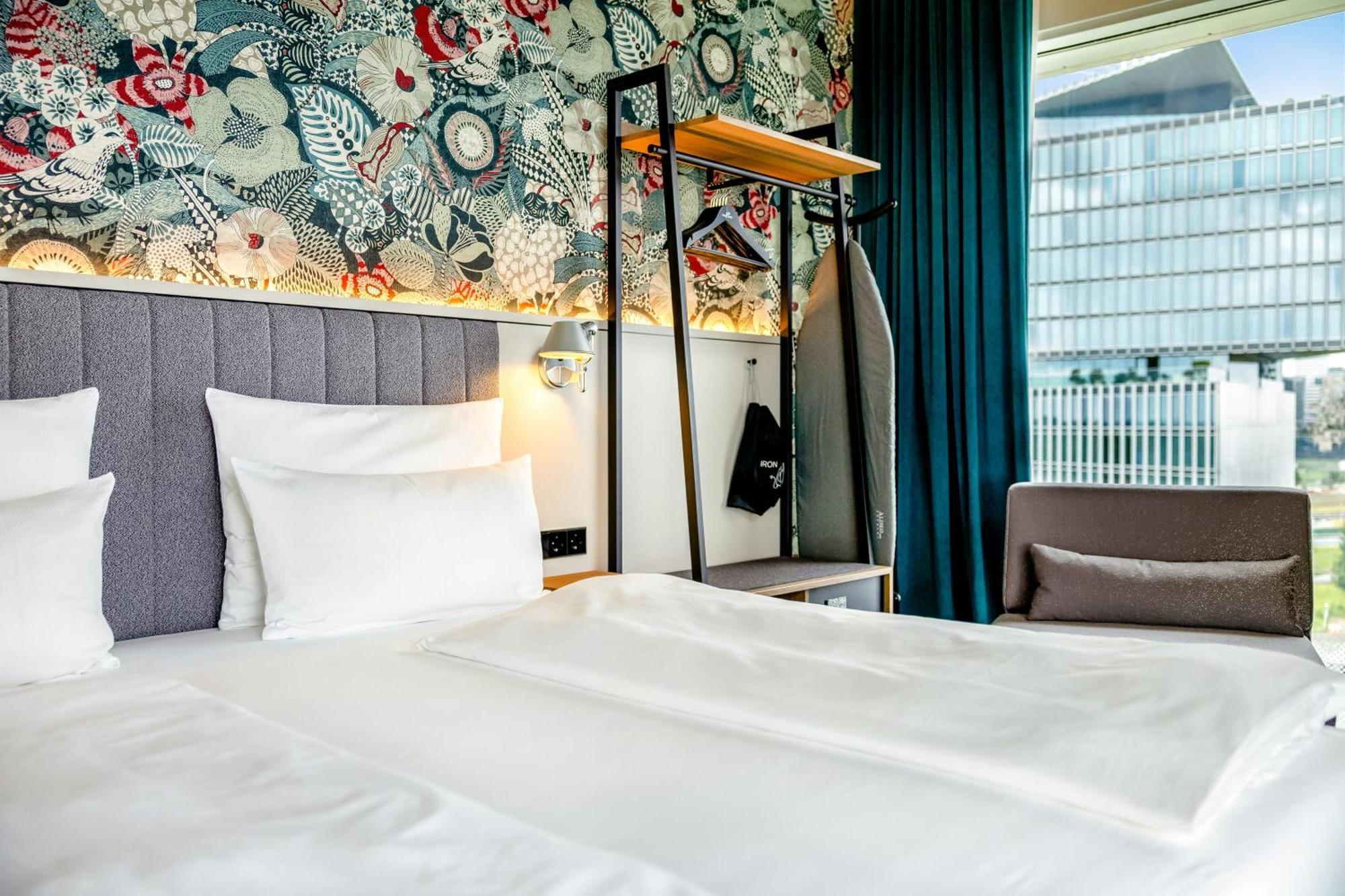 Superior King Room view