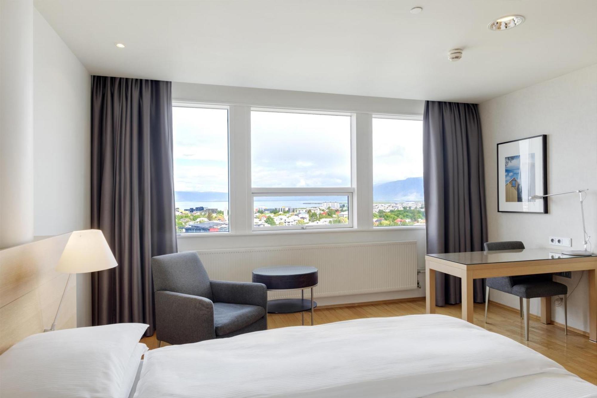 Twin Guest Room Scenic View