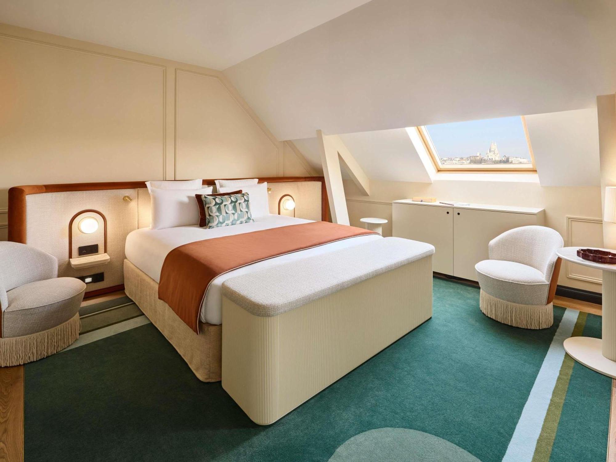 Deluxe Room One King Bed
