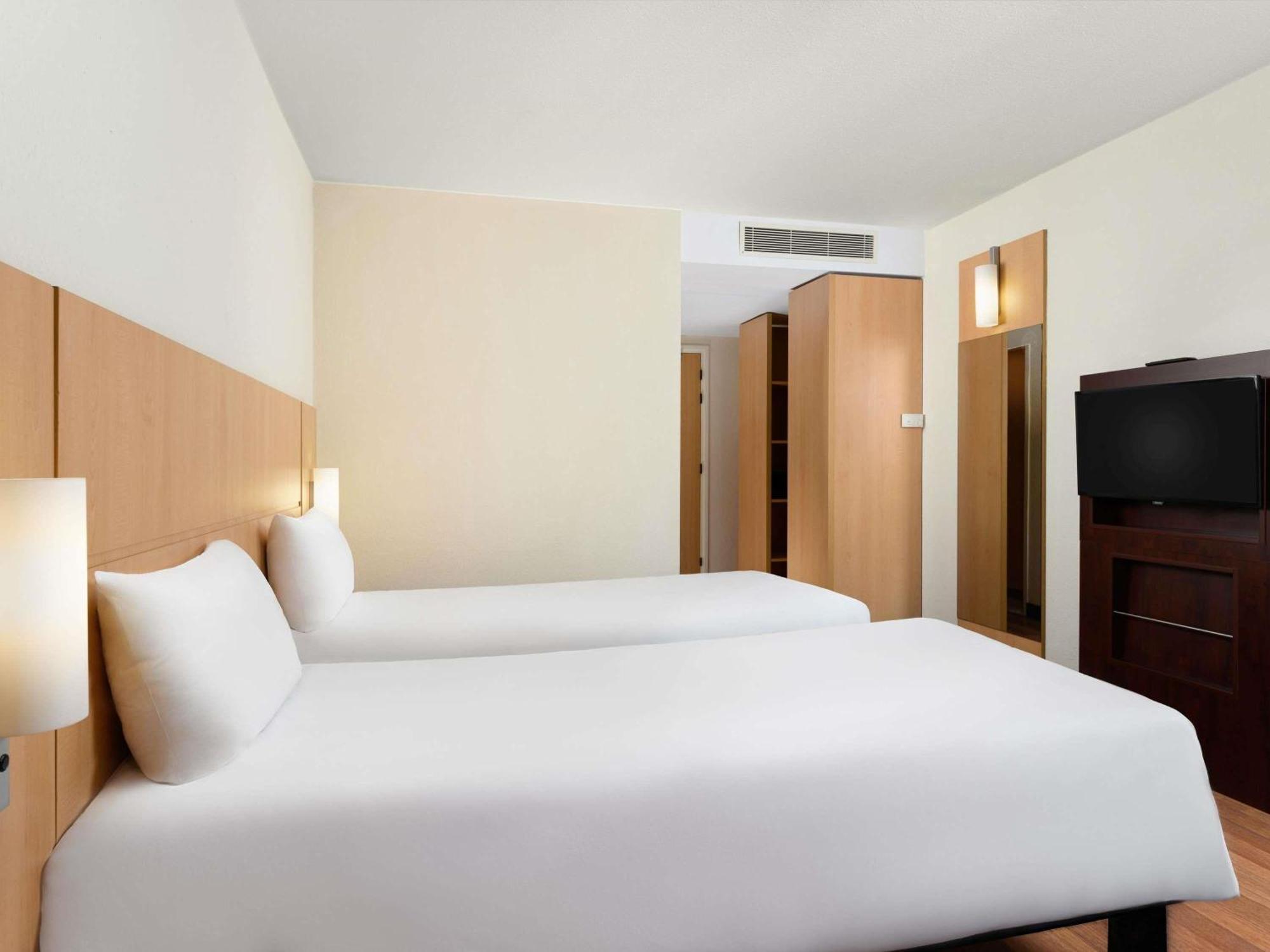 Classic Twin Room