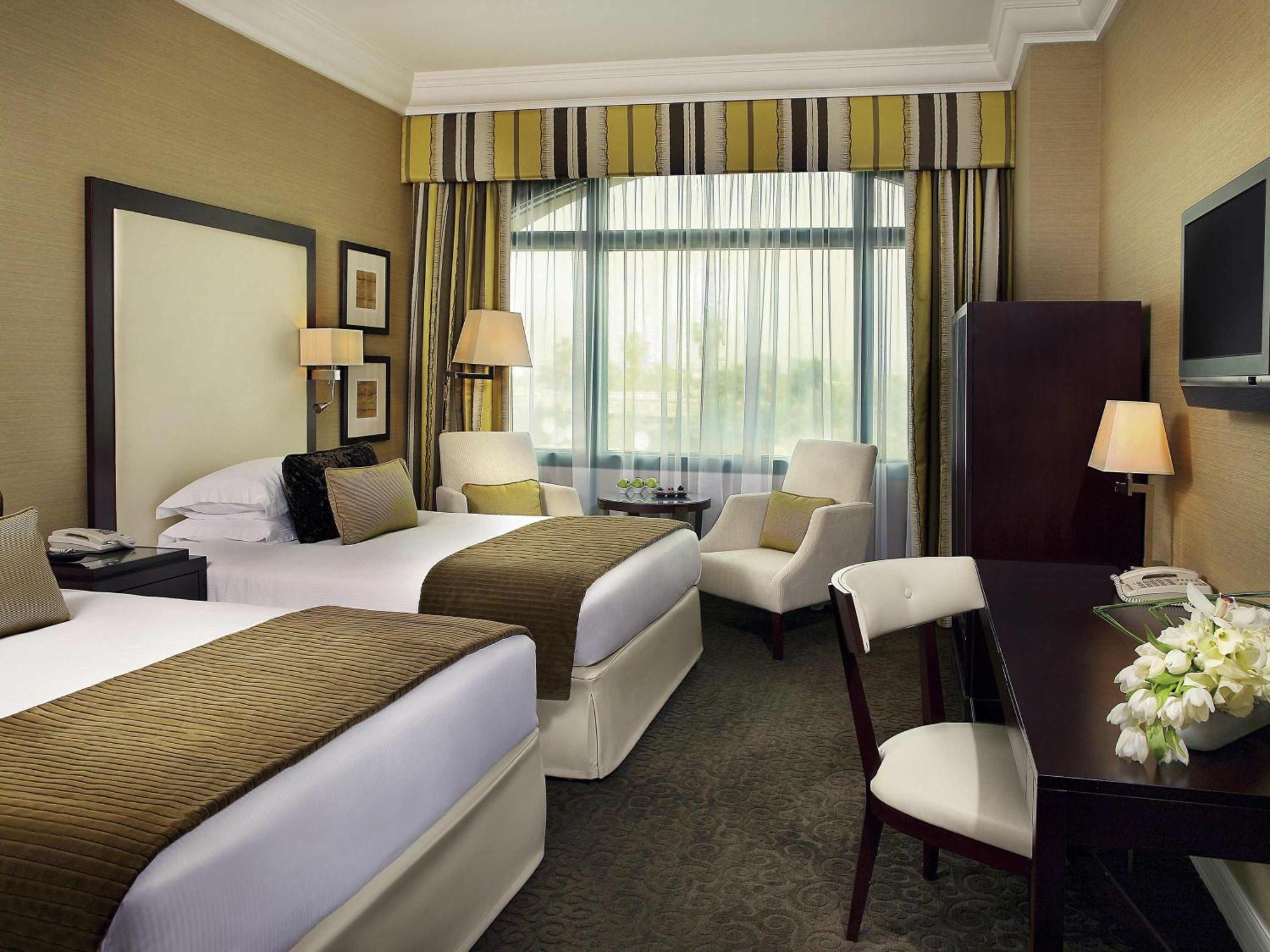 Deluxe Room Twin Beds