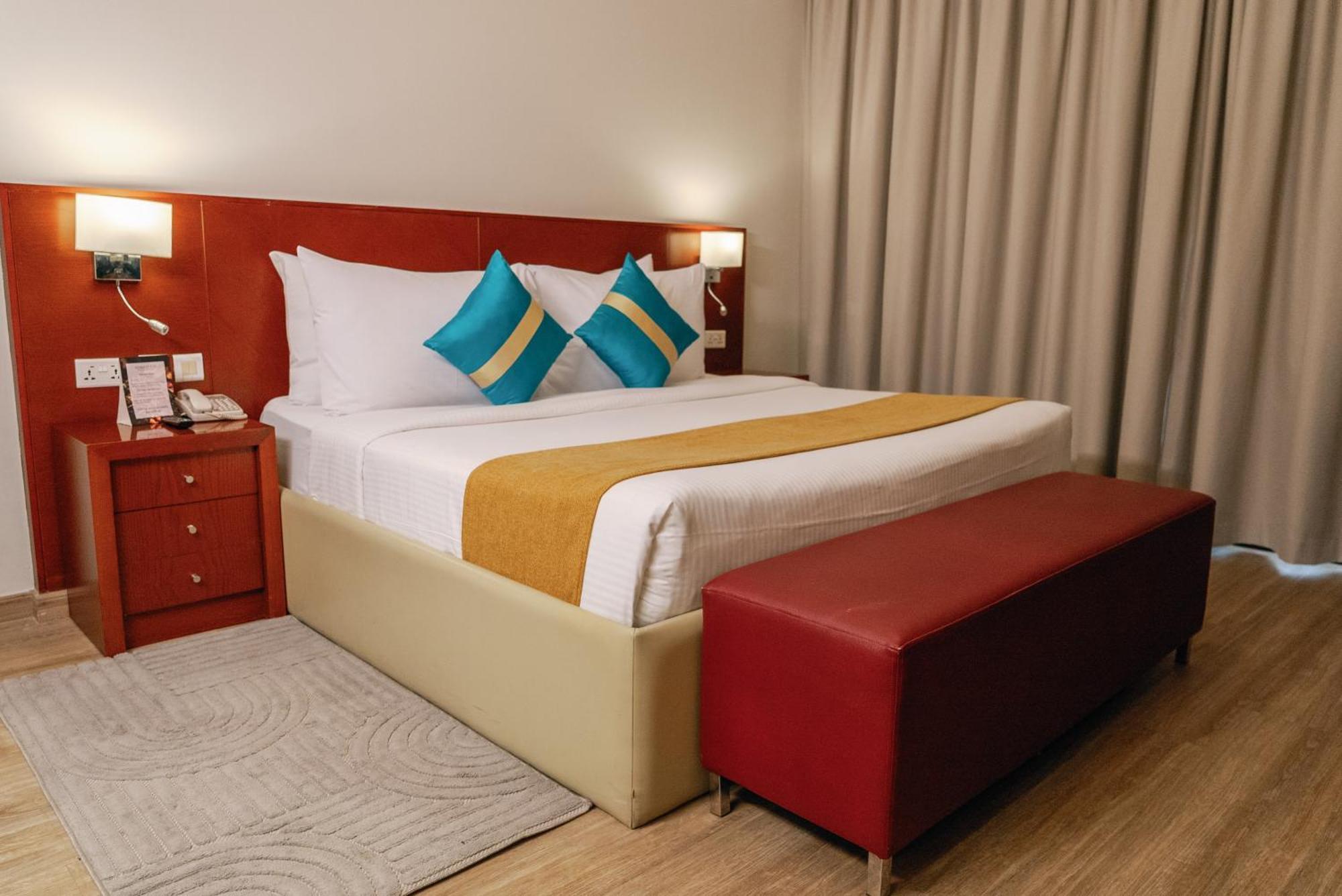 Deluxe King Room