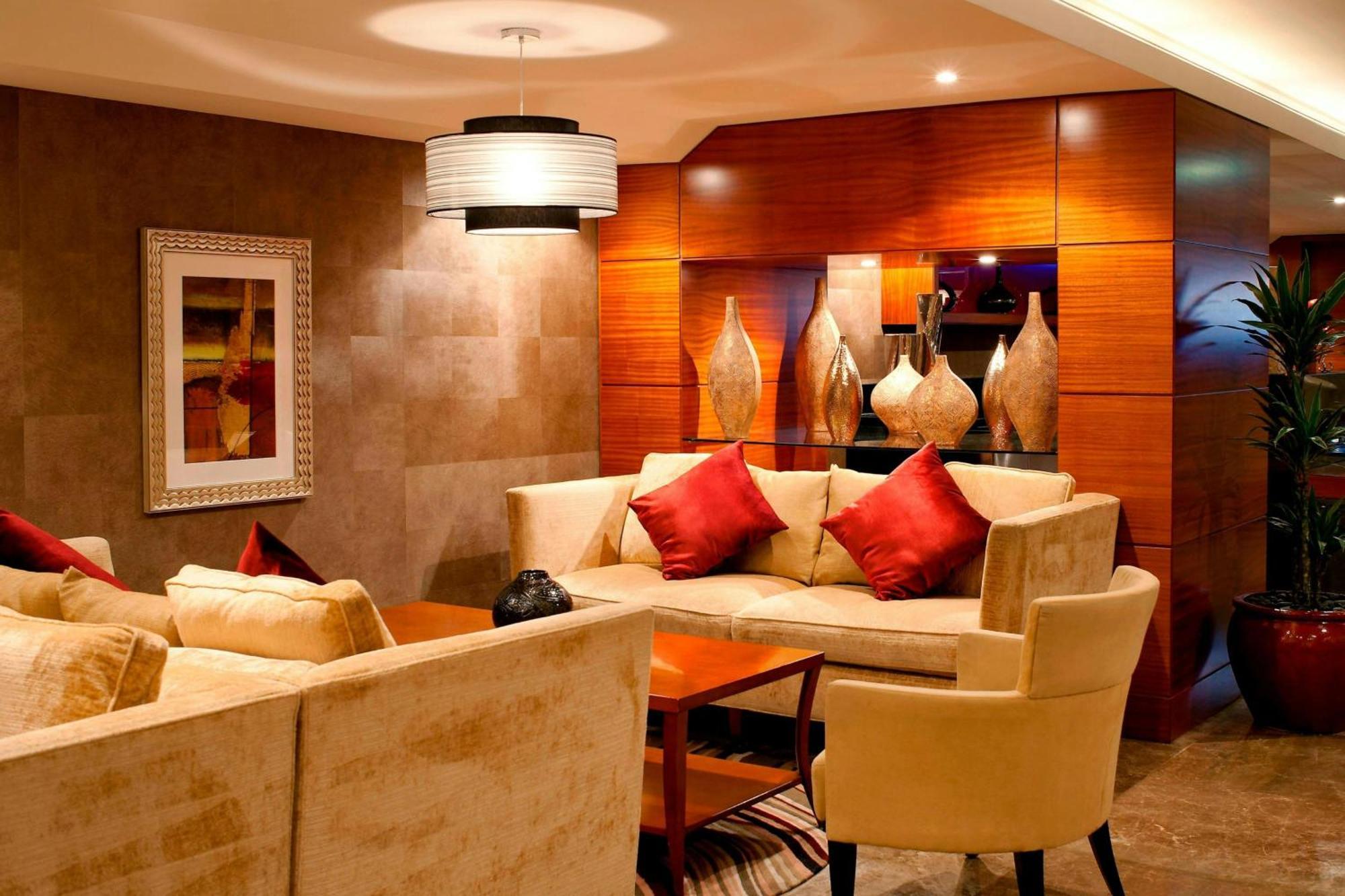 Executive Suite Club lounge access Suite