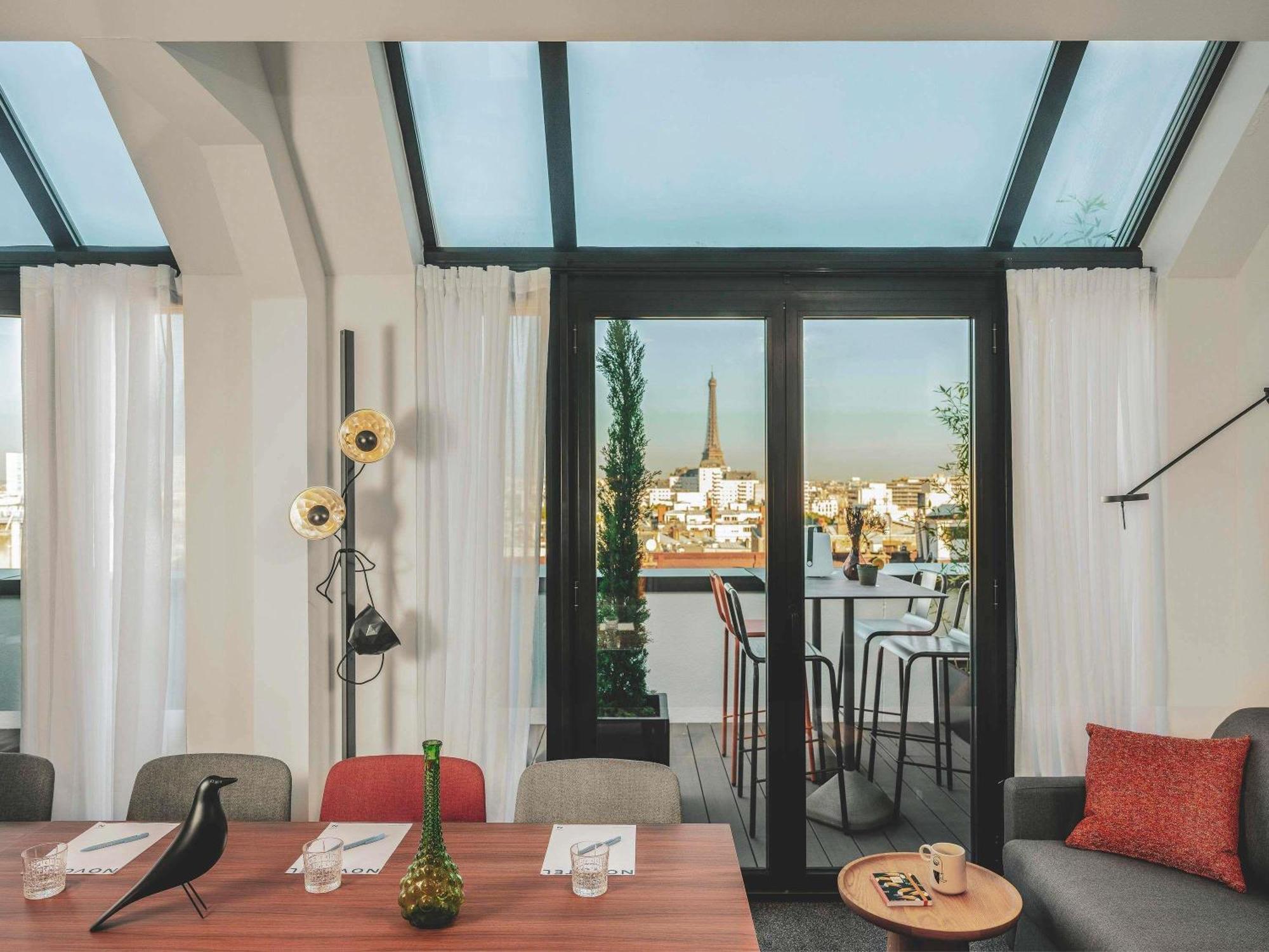 Executive Suite One Double Bed One DoubleSofa Bed Eiffel Tower View