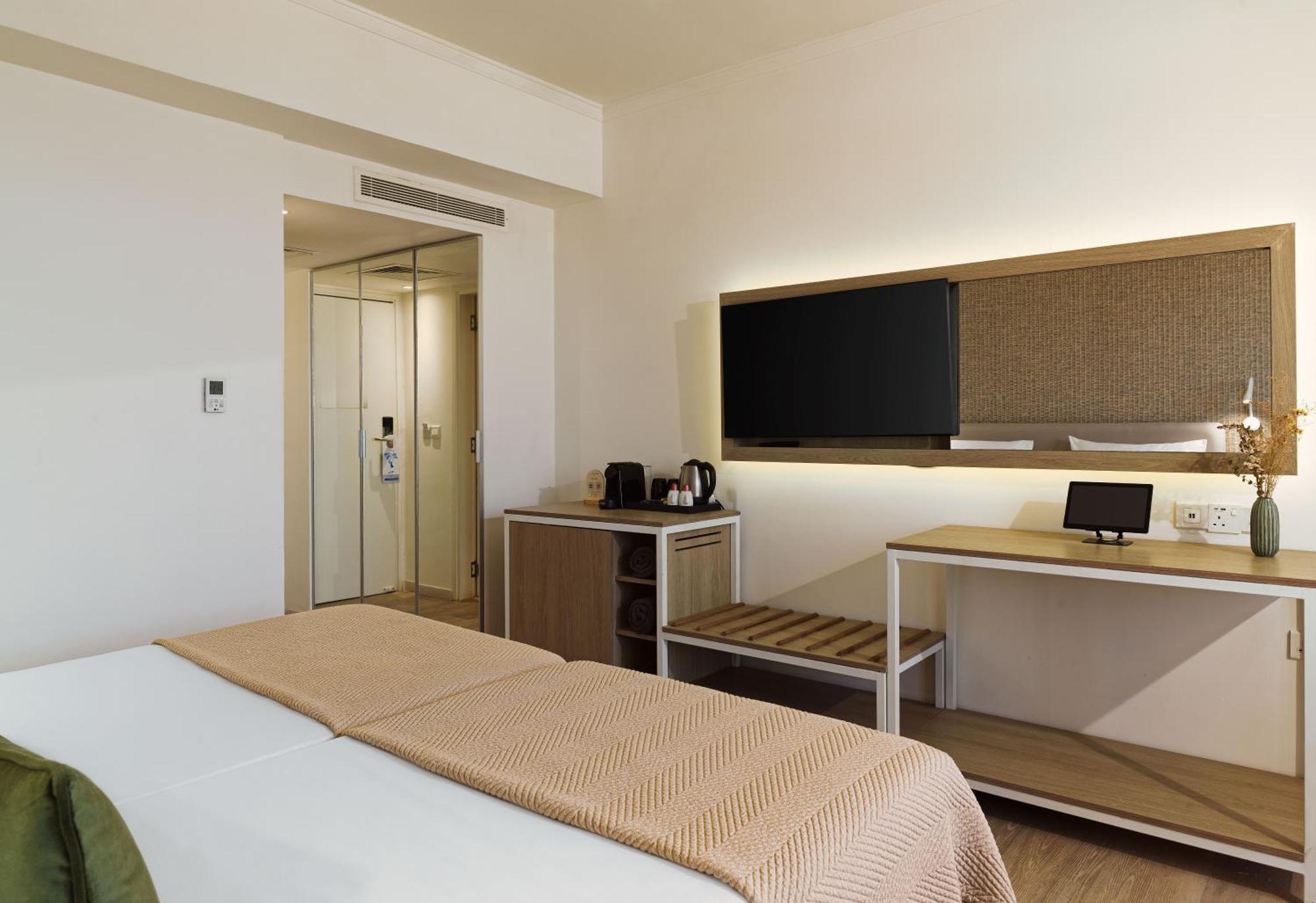 Deluxe Twin Room Sea View