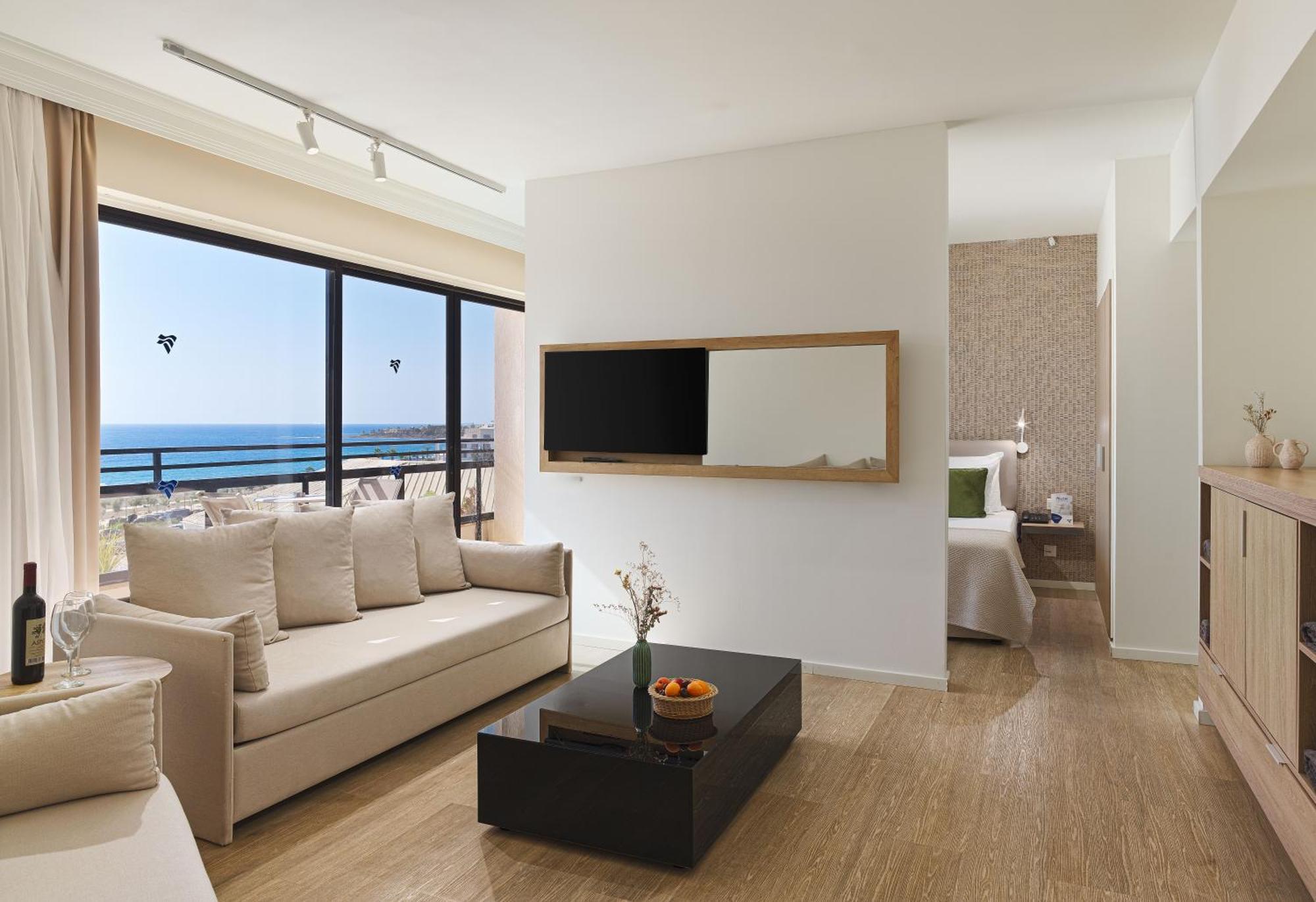 Deluxe Suite Sea View