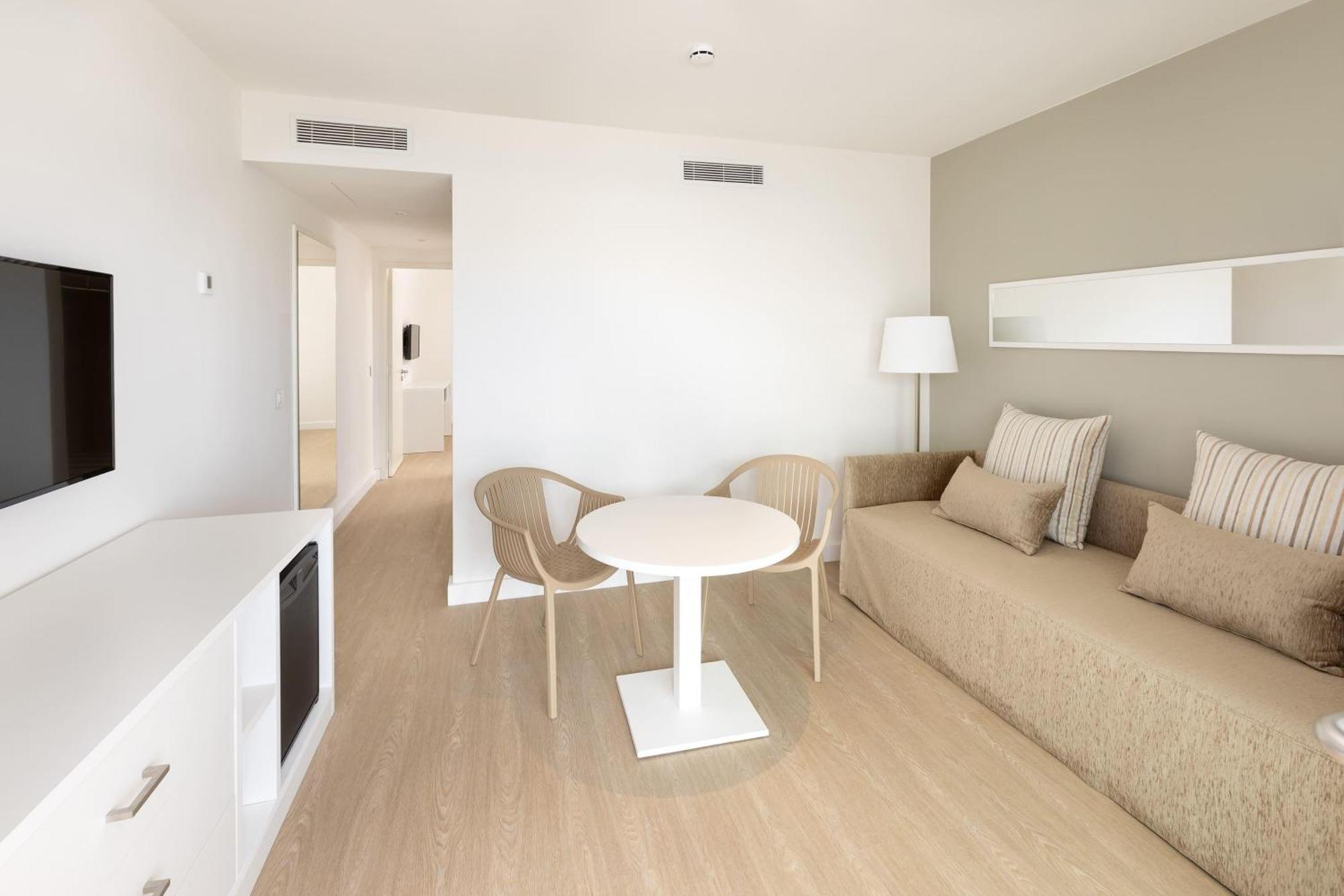Apartament typu Junior Suite z widokiem na morze