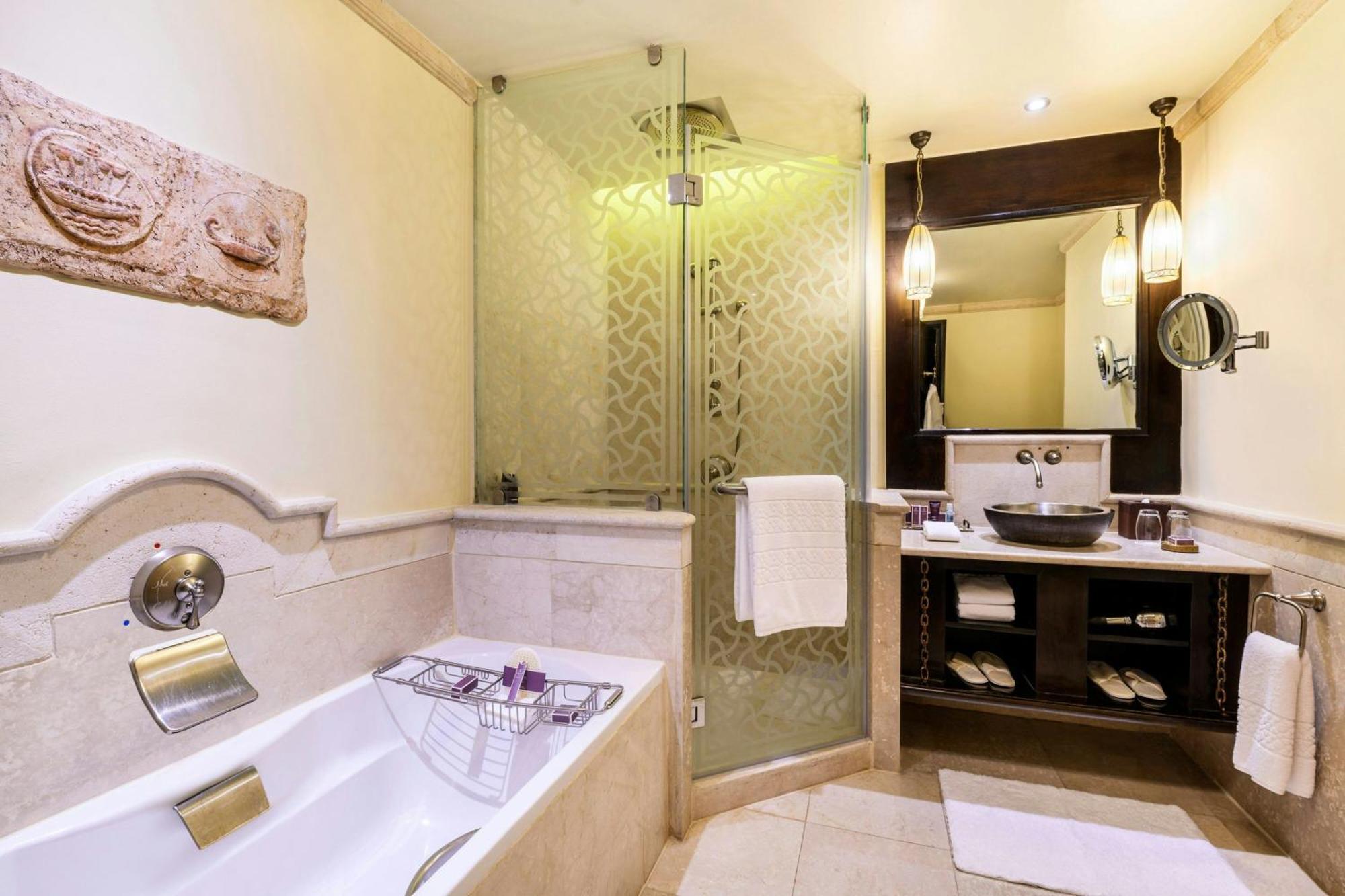 Deluxe Pool View Room Guest room 2 Twin or Single Beds
