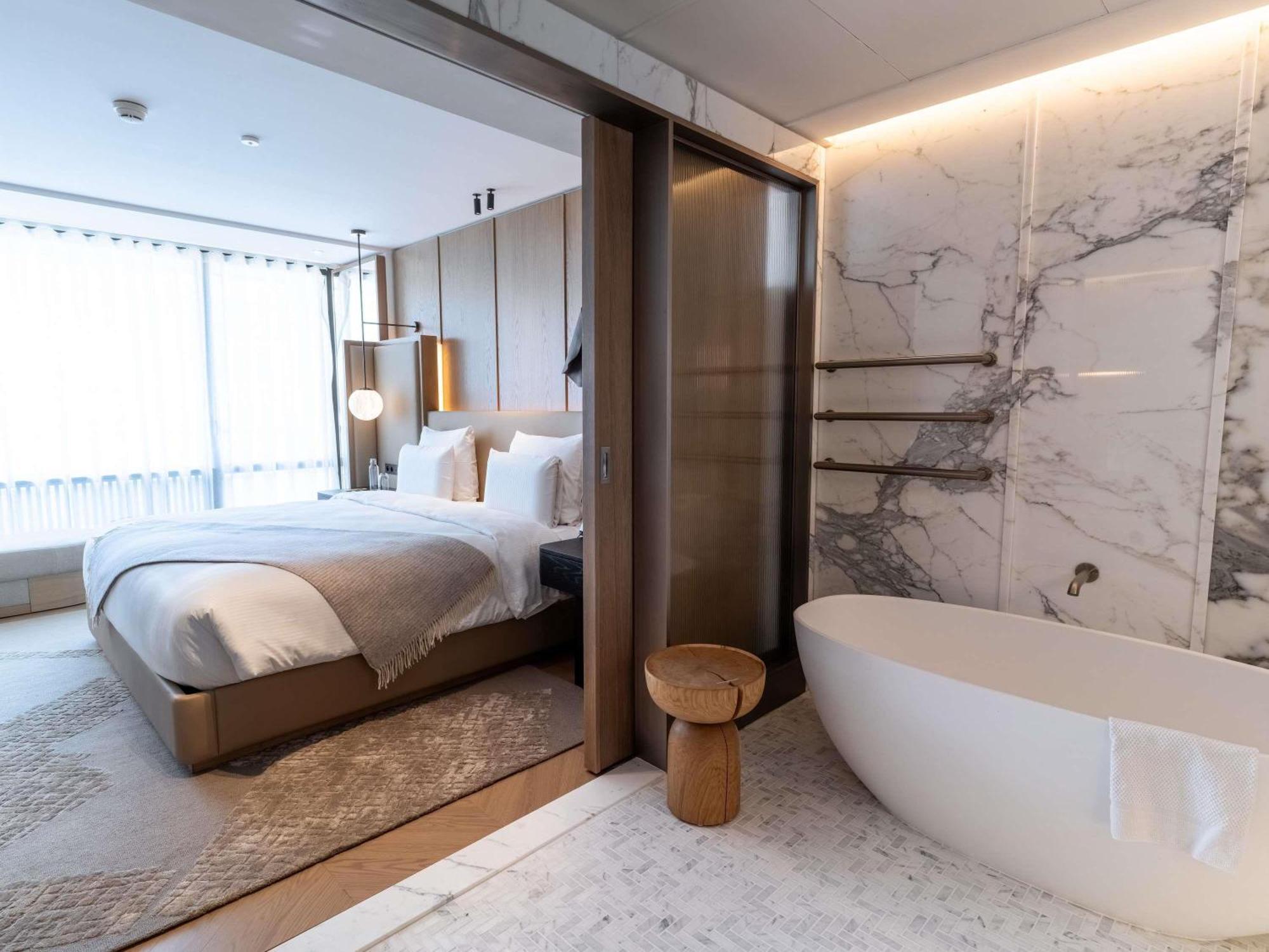 Signature Suite
