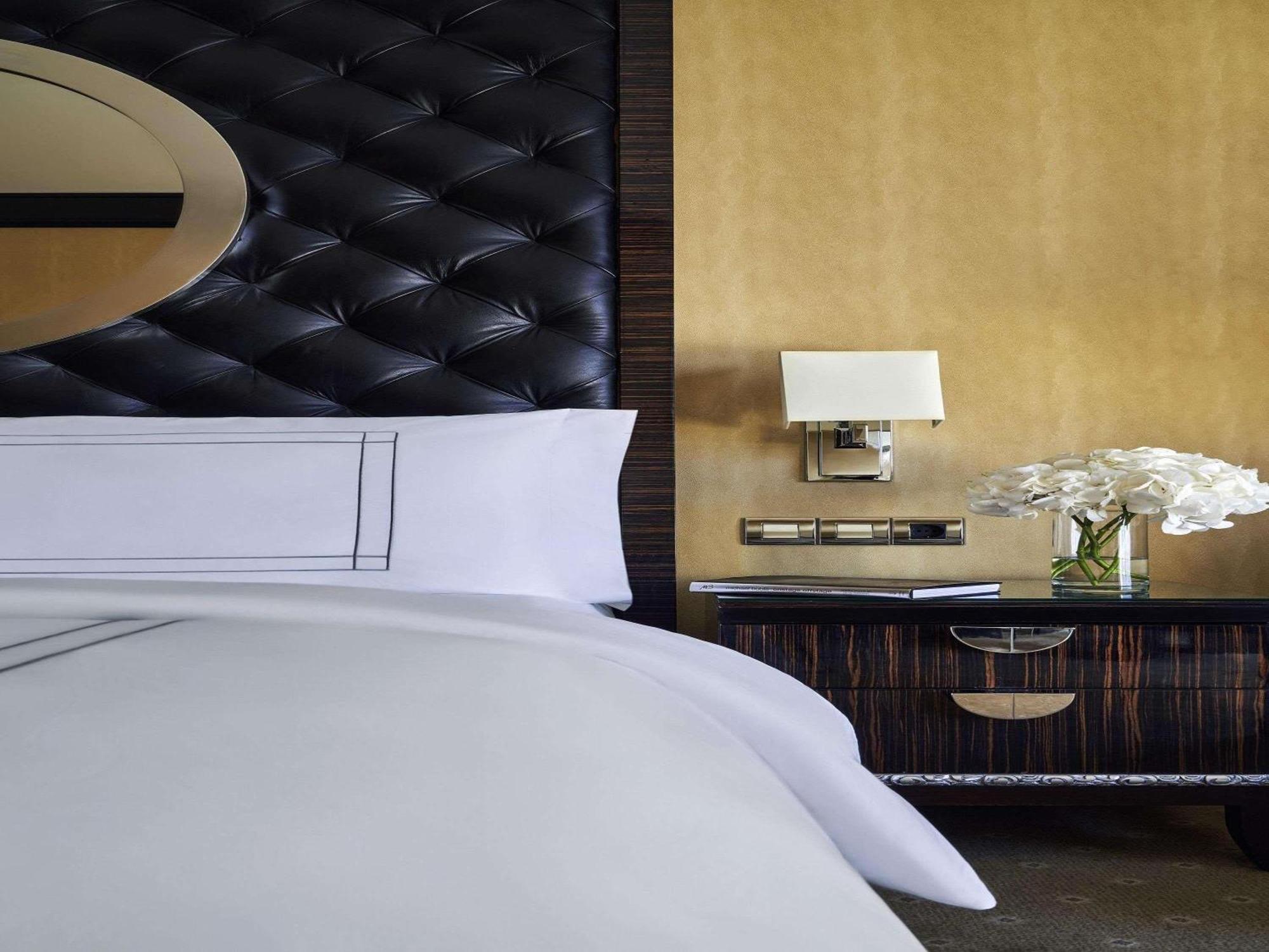 Deluxe Room Full Nile view
