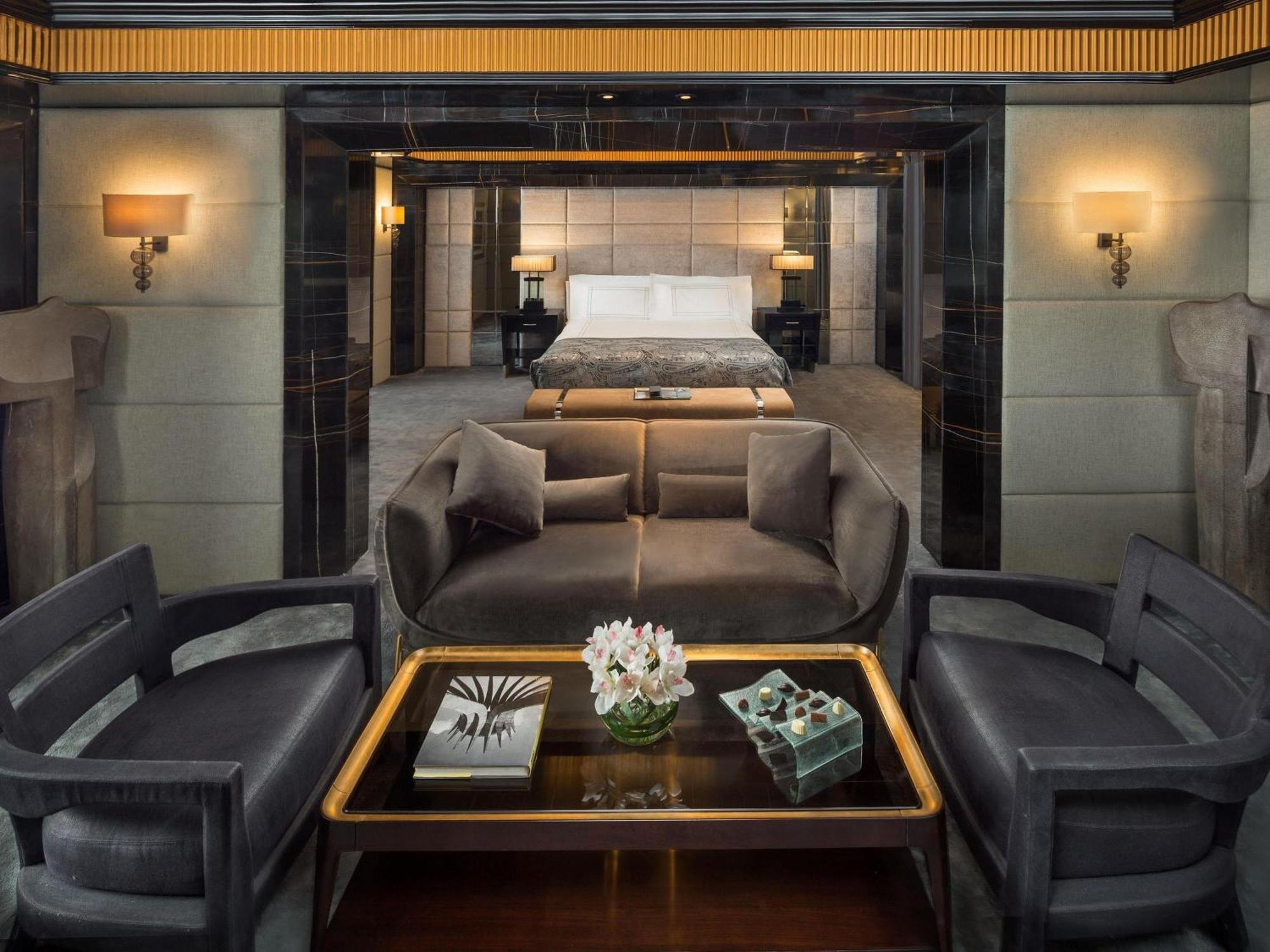 Presidential Suite Lounge access