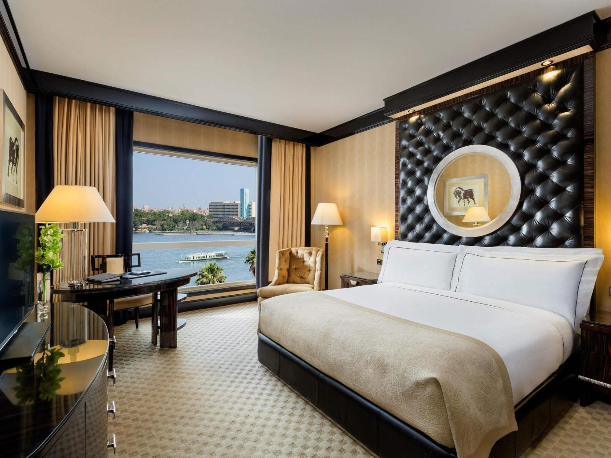 Deluxe Premier Room Full Nile view
