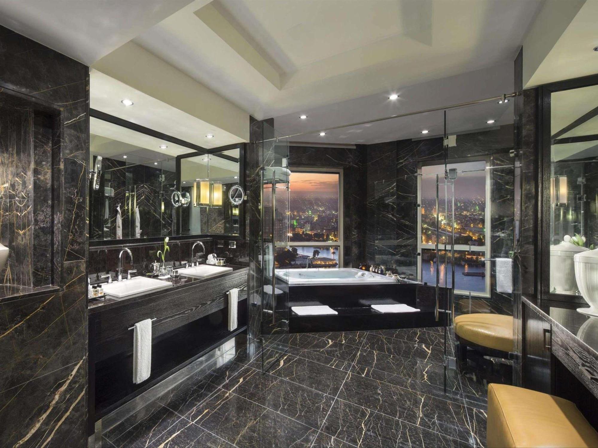 Presidential Suite Lounge access