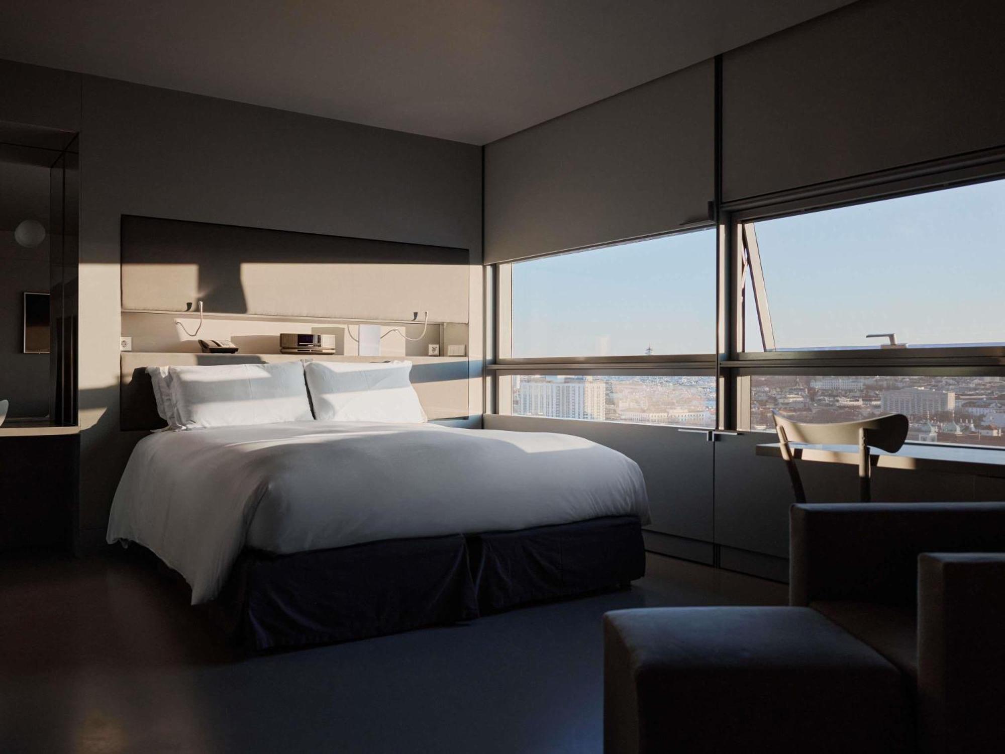 Executive Studio Suite