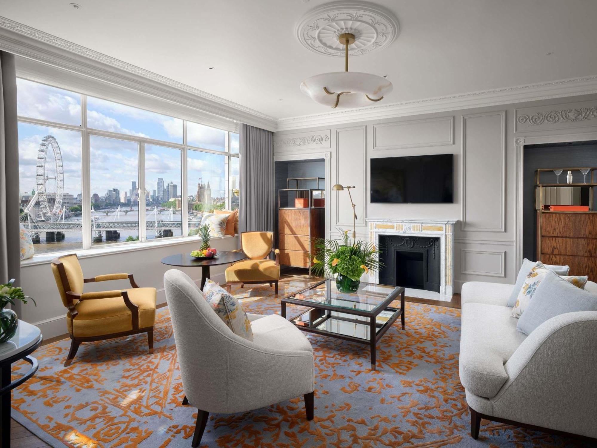 One-Bedroom River View Suite