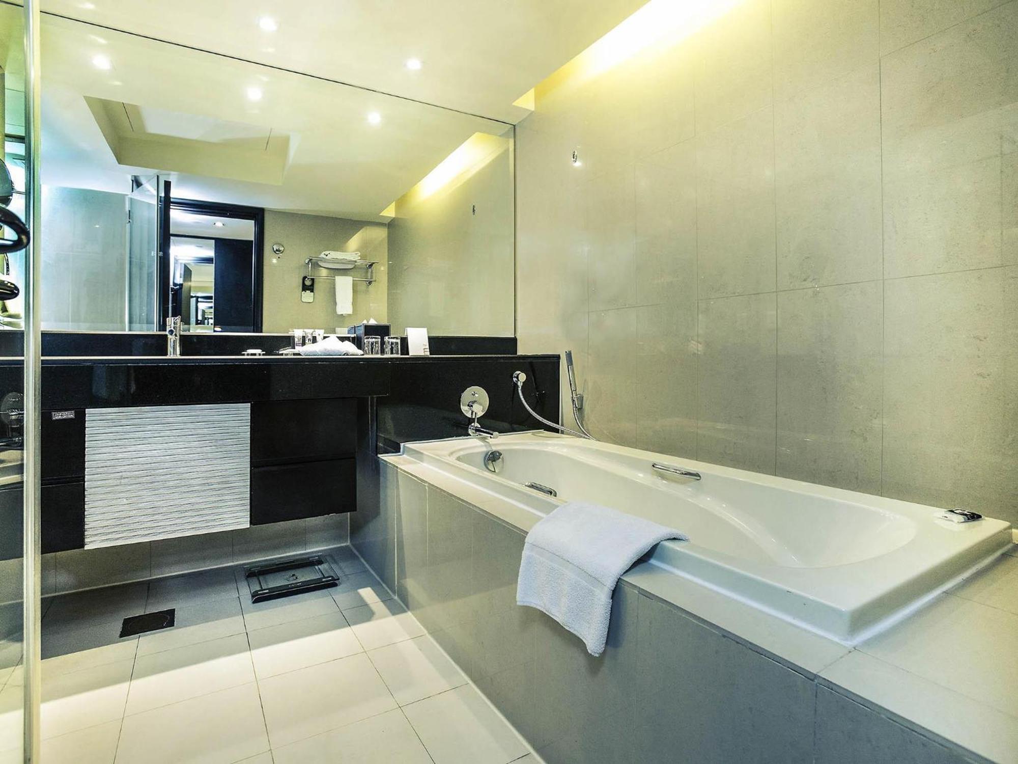 Executive Suite One Double Bed