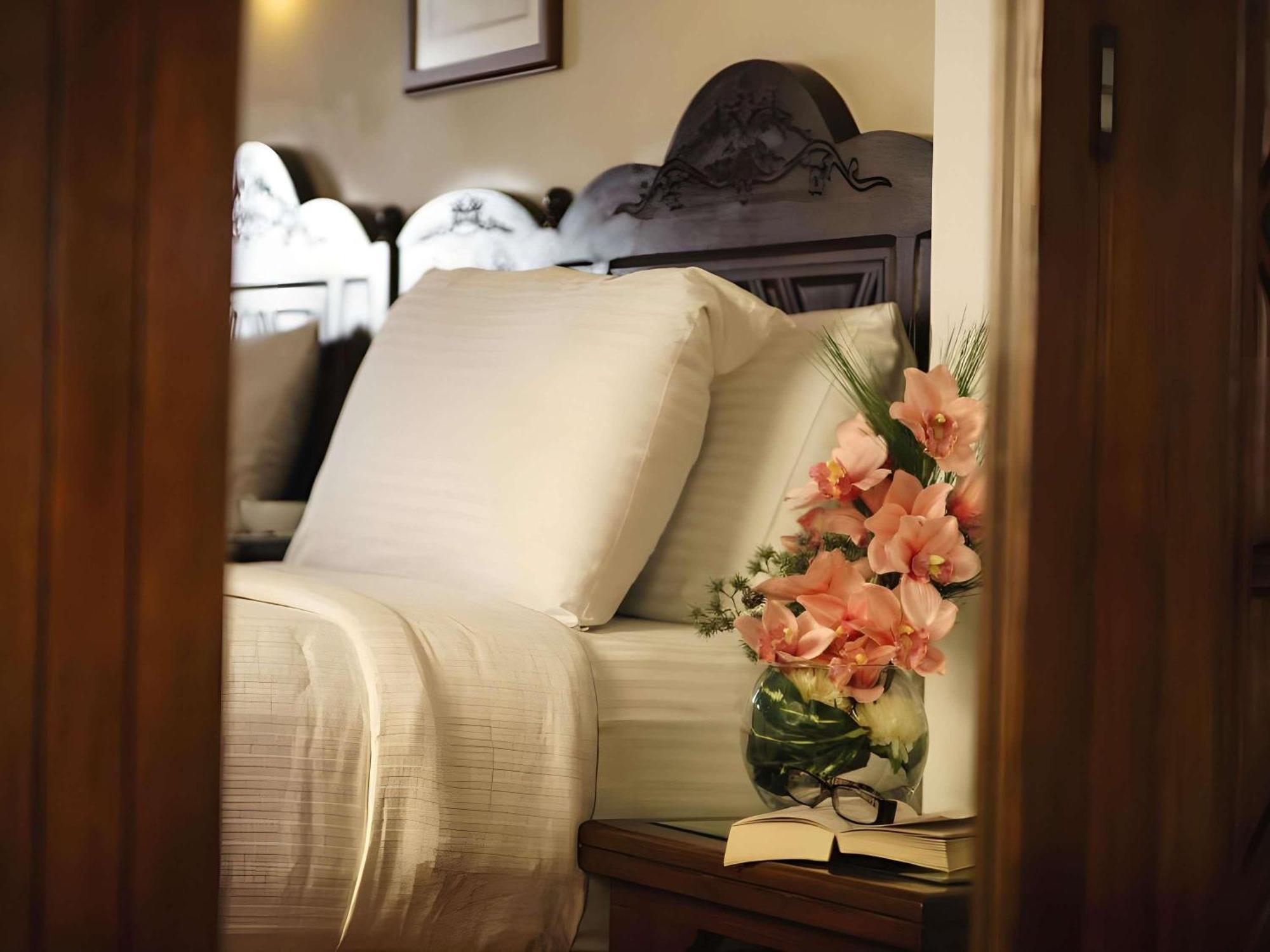 Classic Twin Room Partial Sea View