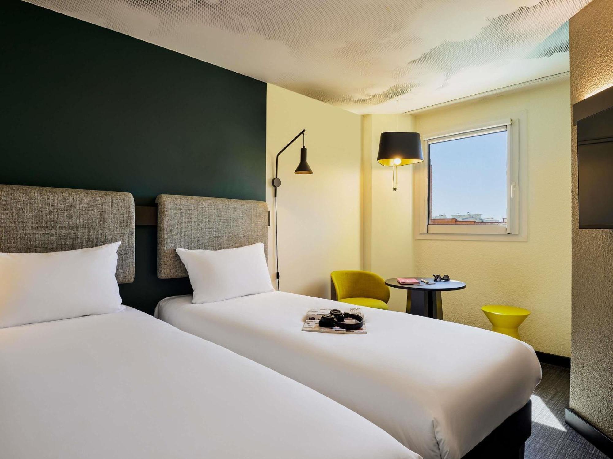 Standard Twin Room
