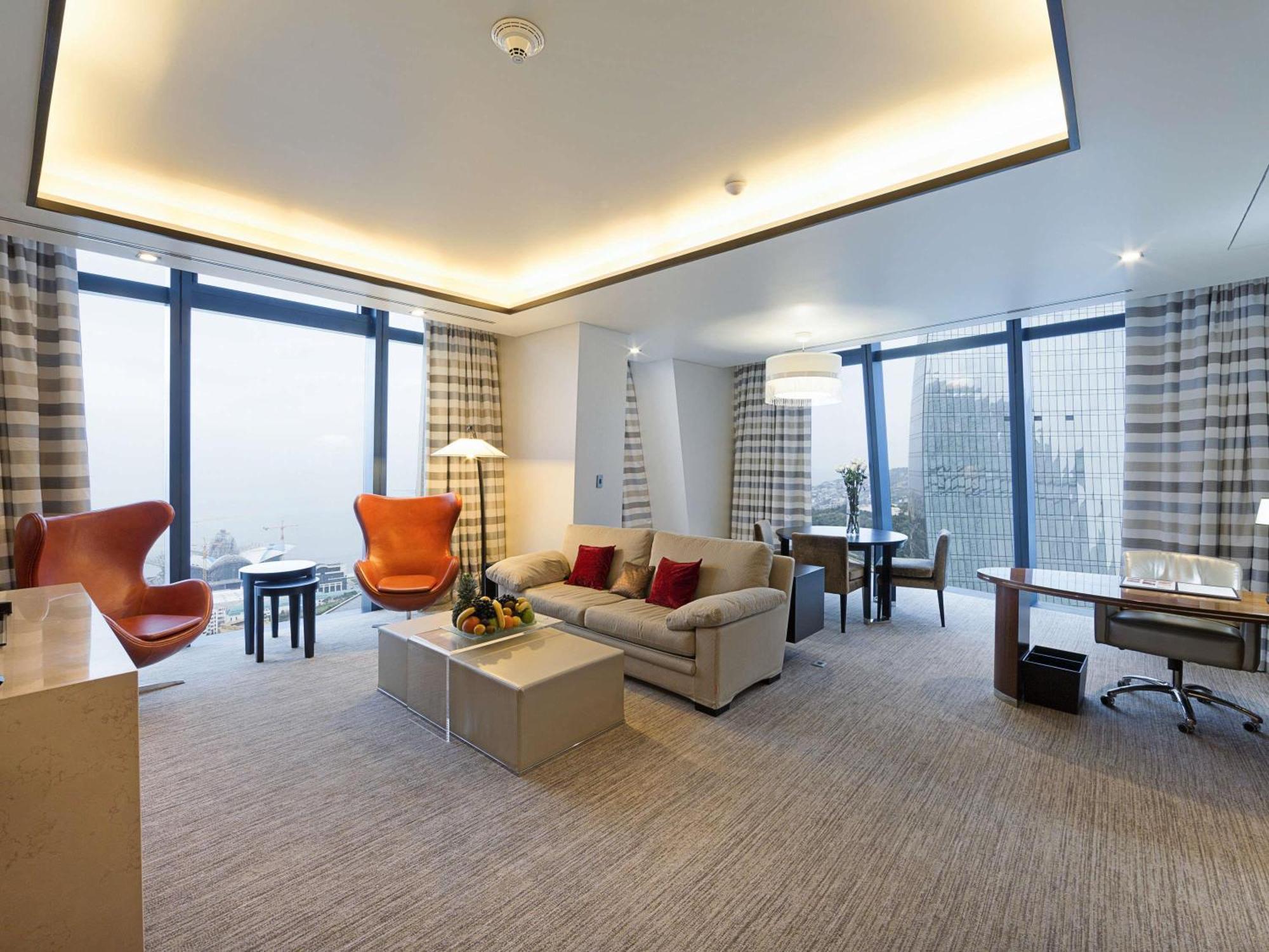 Fairmont Gold One-Bedroom Suite Sea View