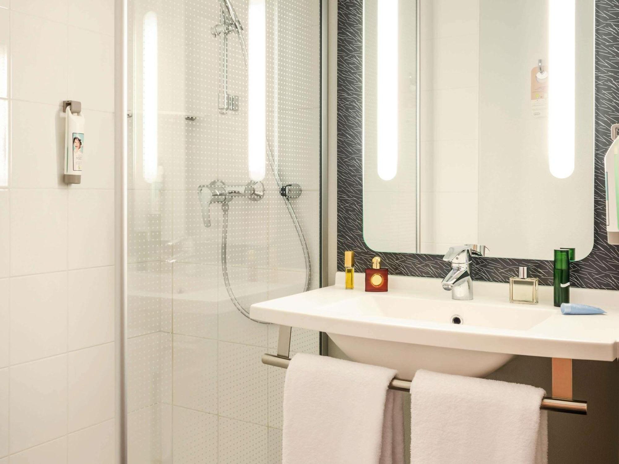 Standard Double Room One Double One Single Bed Non-Smoking