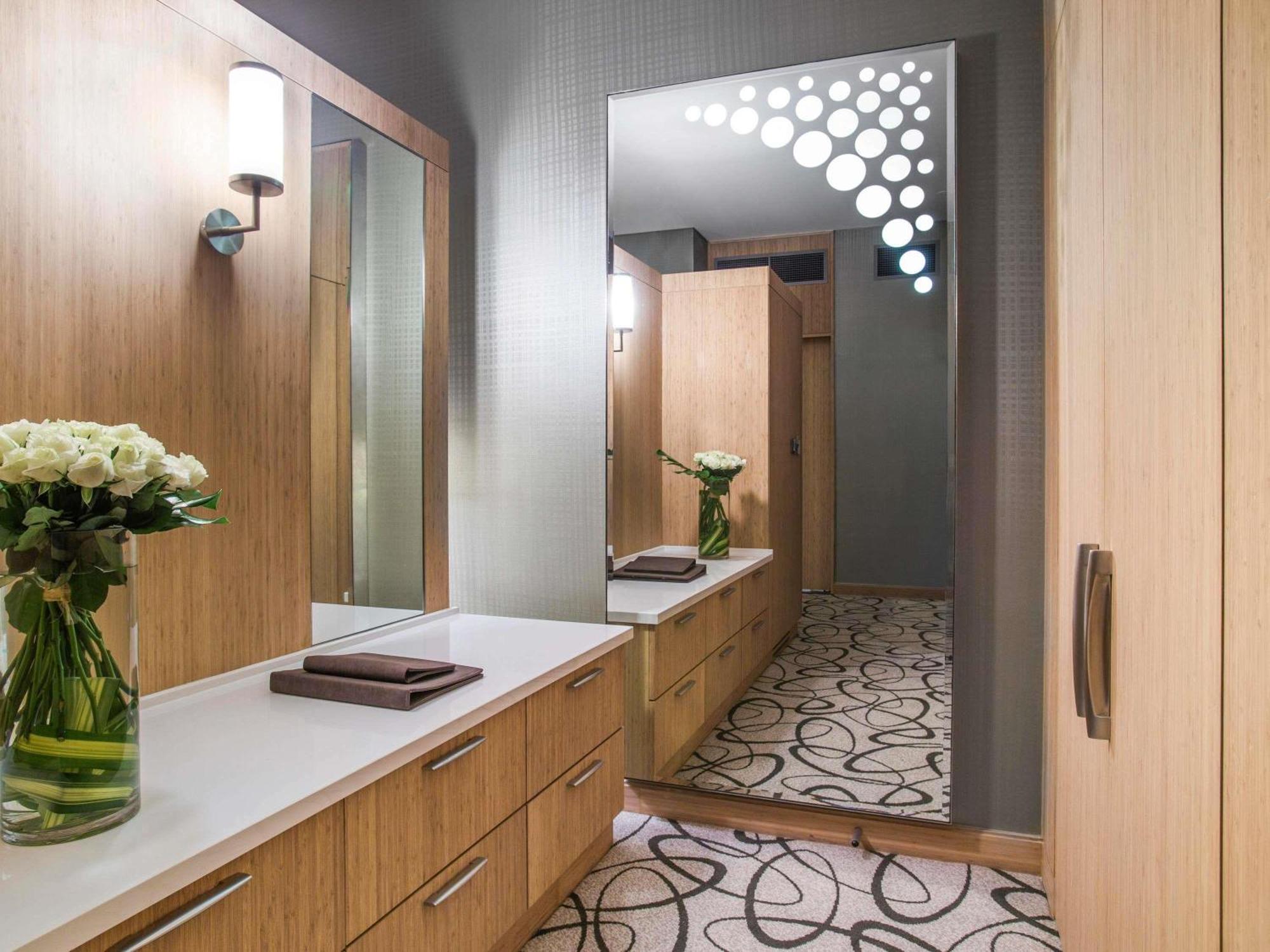 Luxury King Room