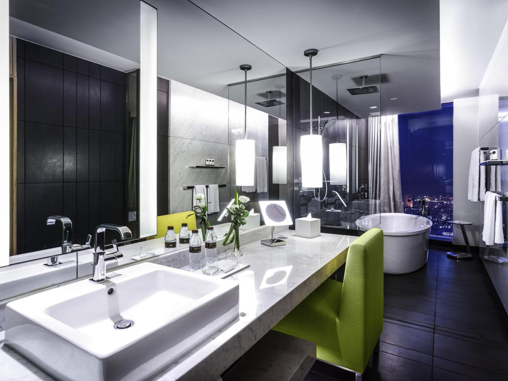 Luxury King Room