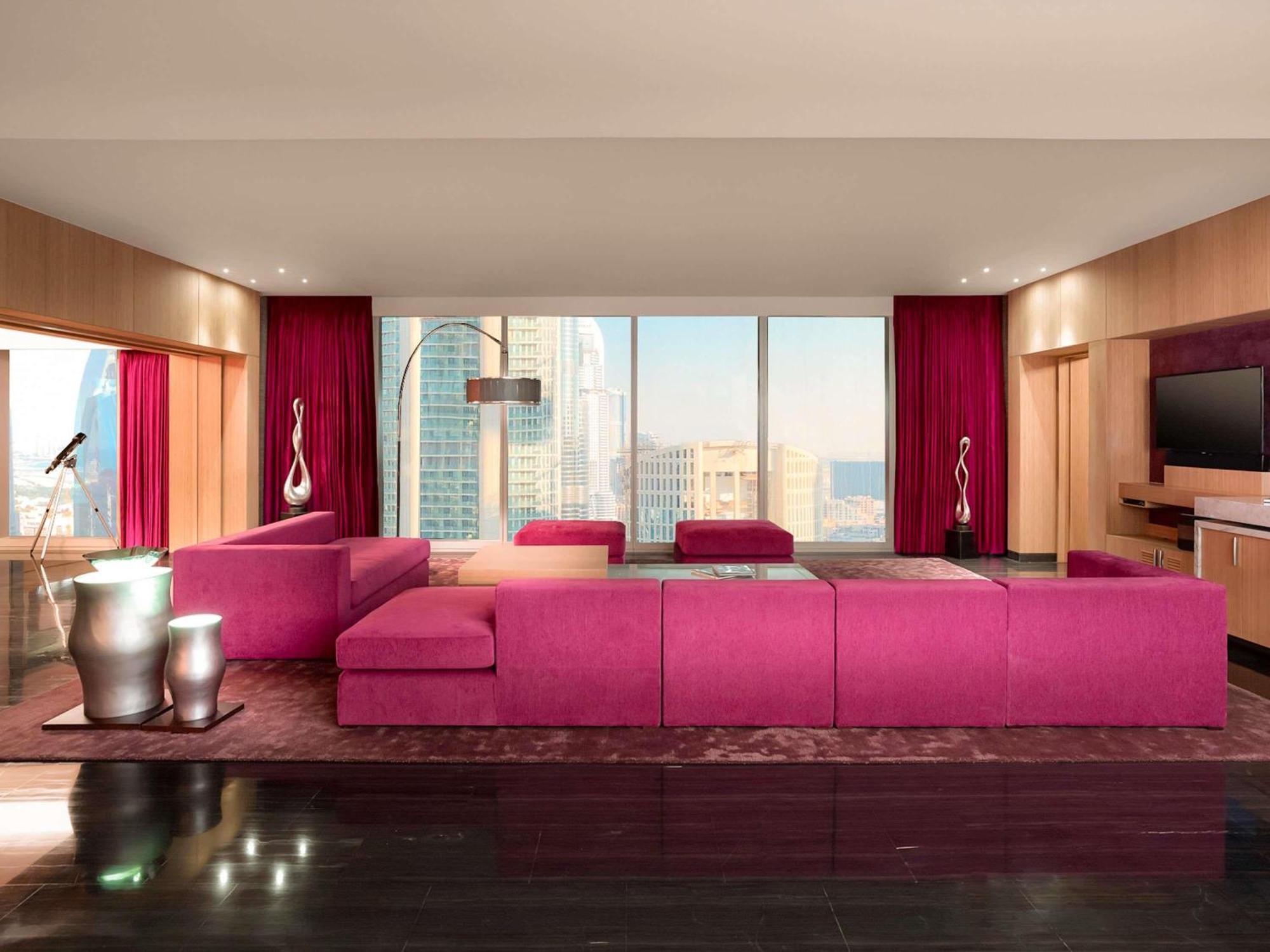 Royal King Suite View Club Access