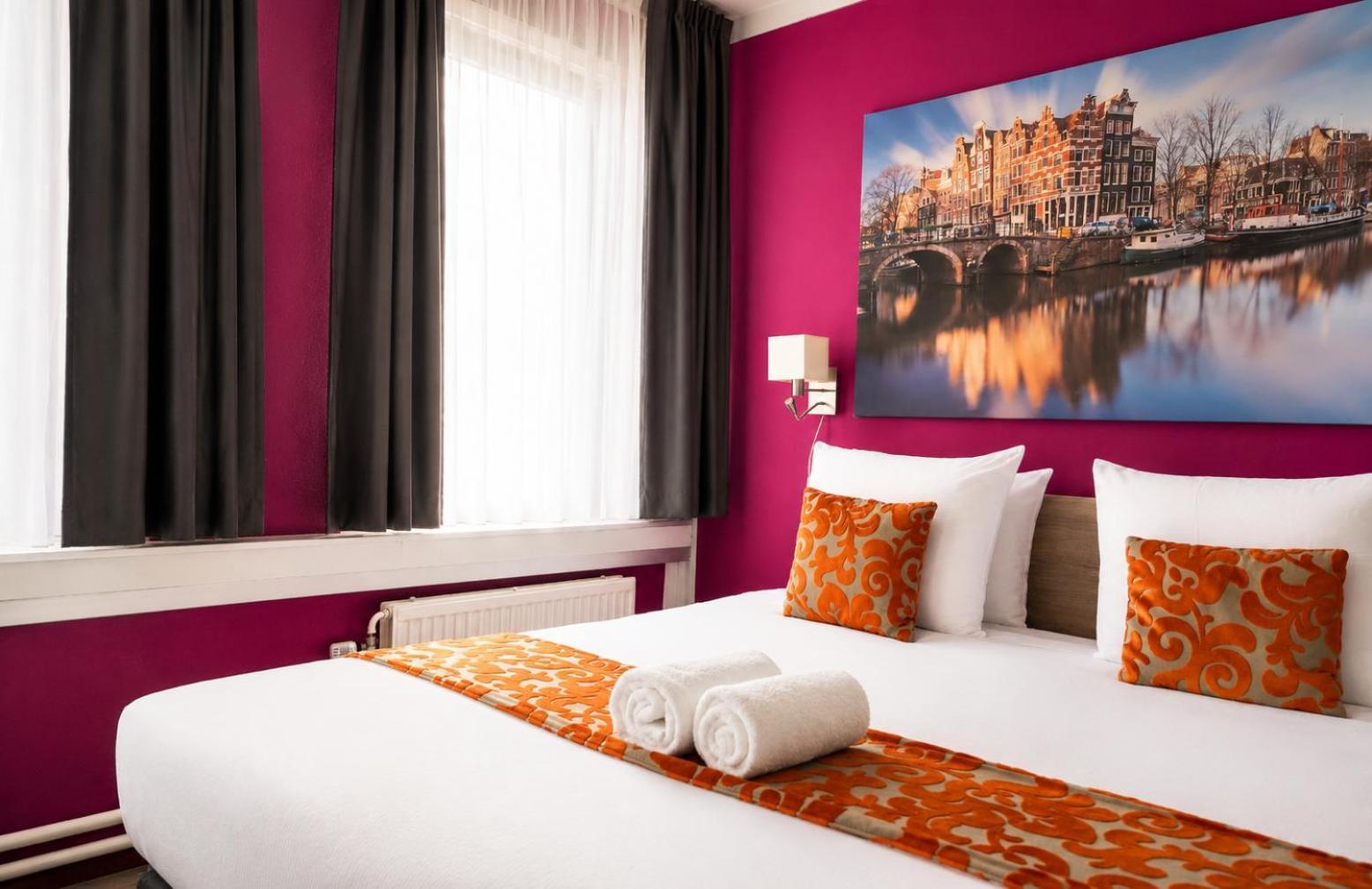 Double studio