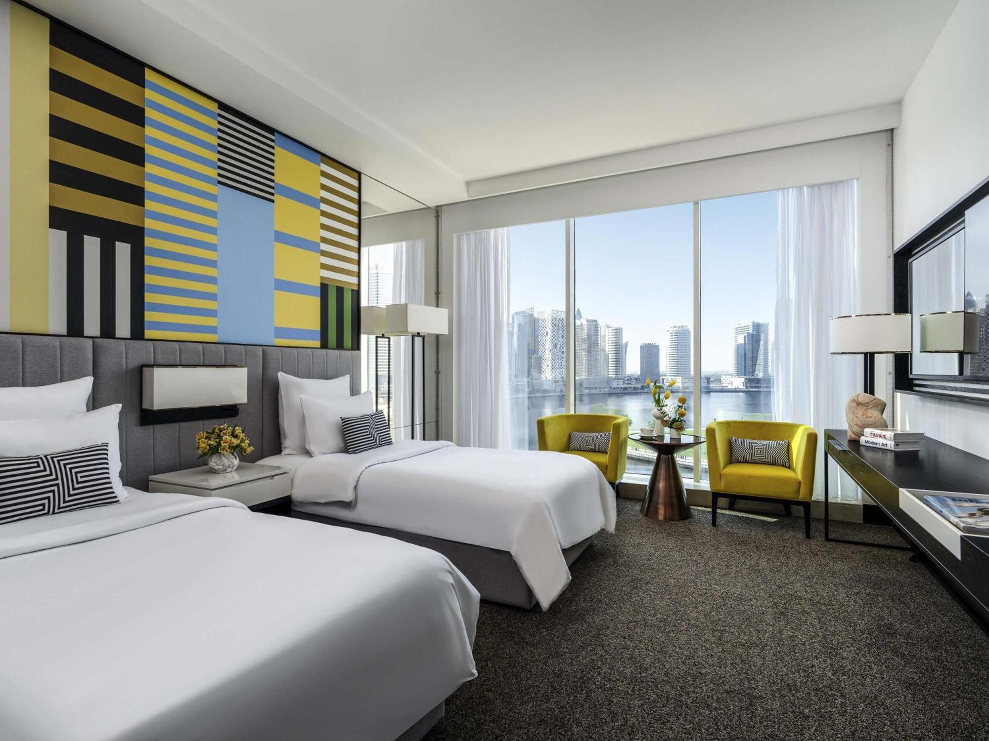 Deluxe Twin Room Canal View