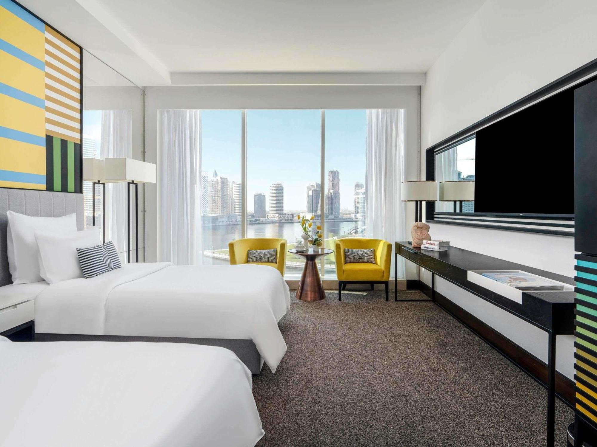 Deluxe Twin Room Canal View