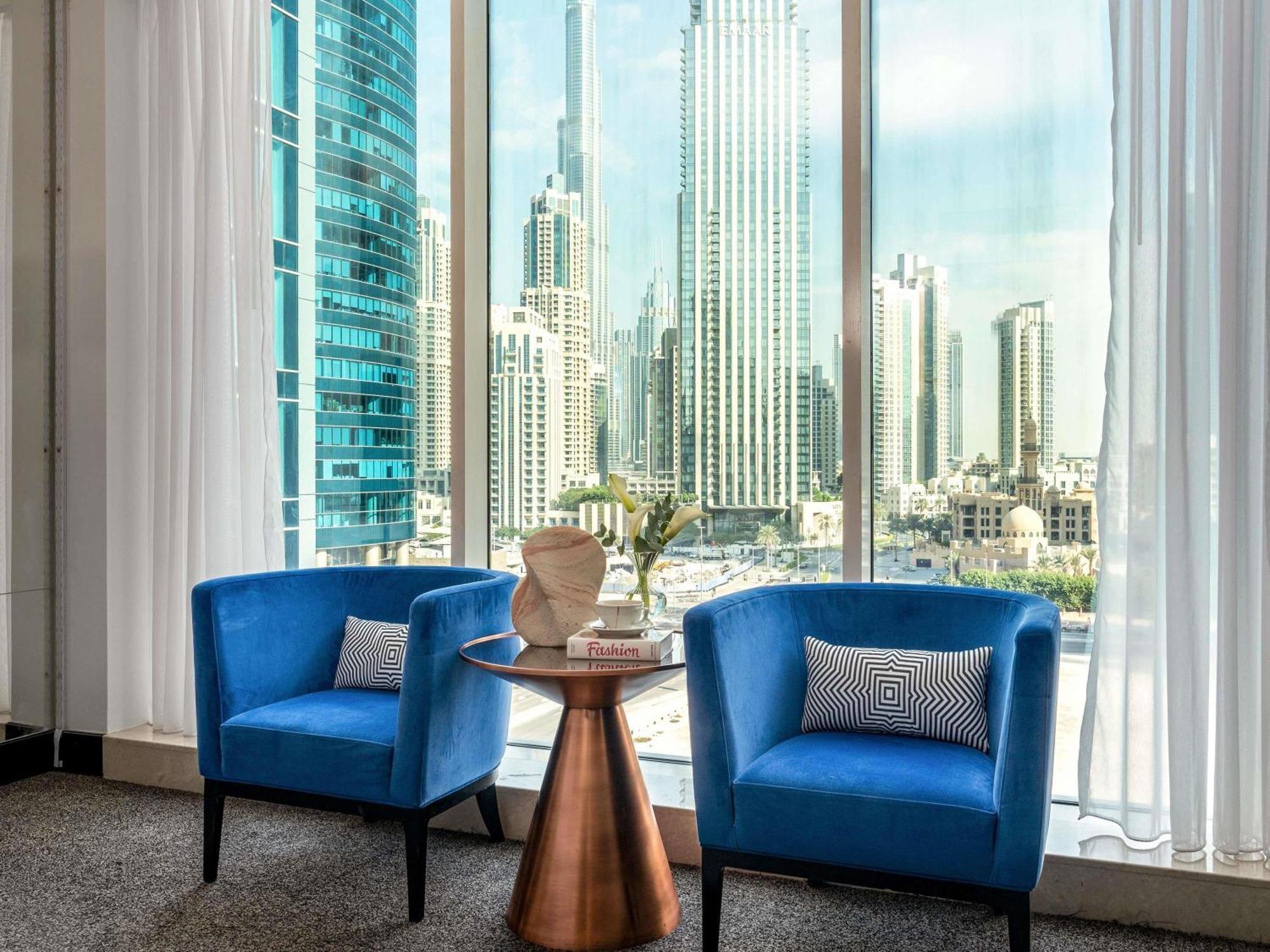 Executive Twin Room Burj Khalifa View