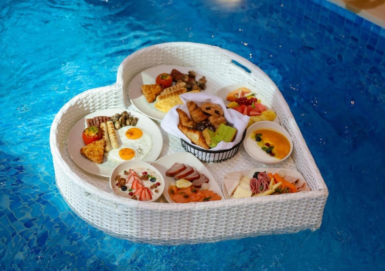 Suite W or Private Pool Floating F&B Valid Until September 30th 2026