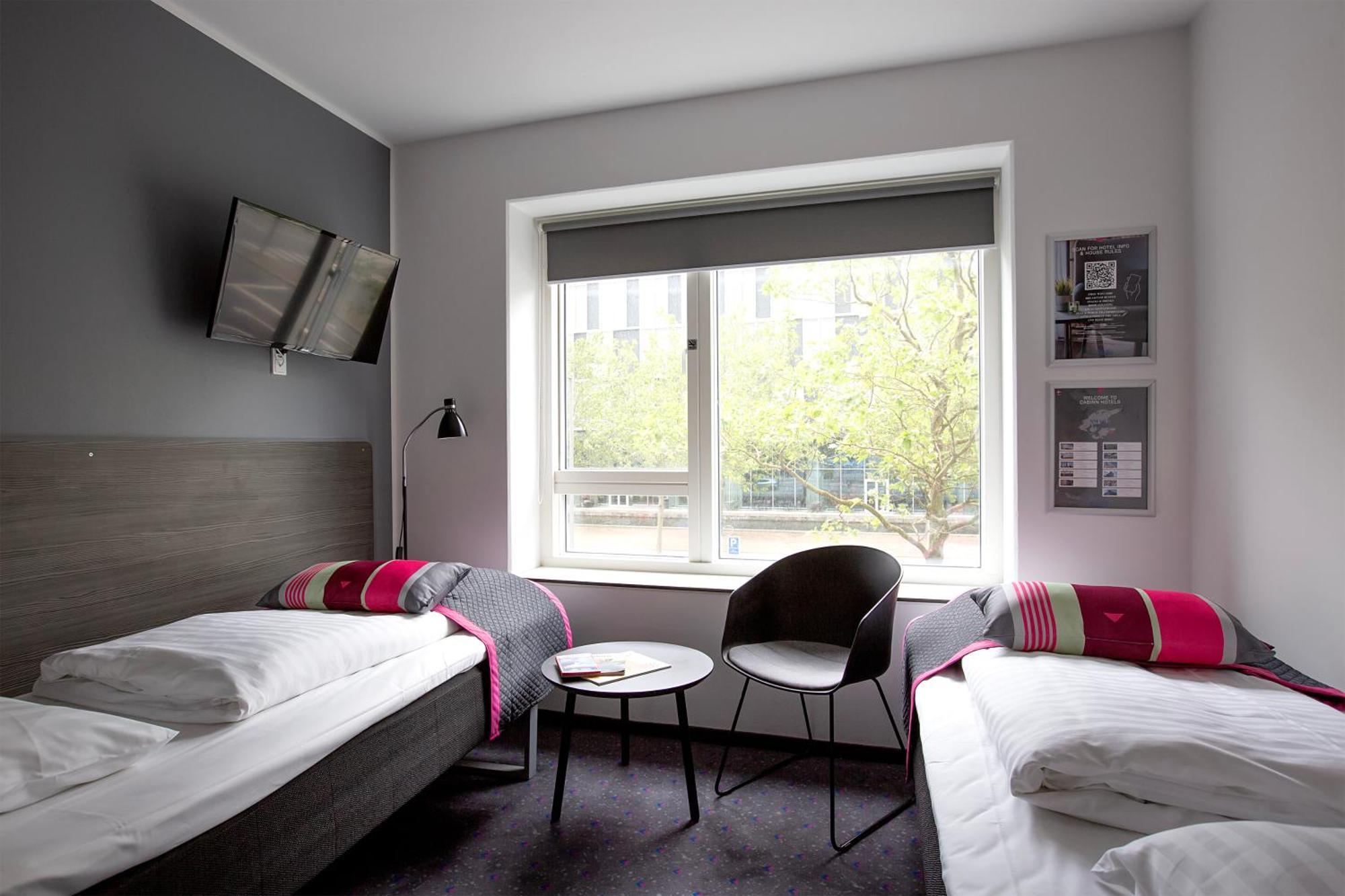 Twin Bed Apartment