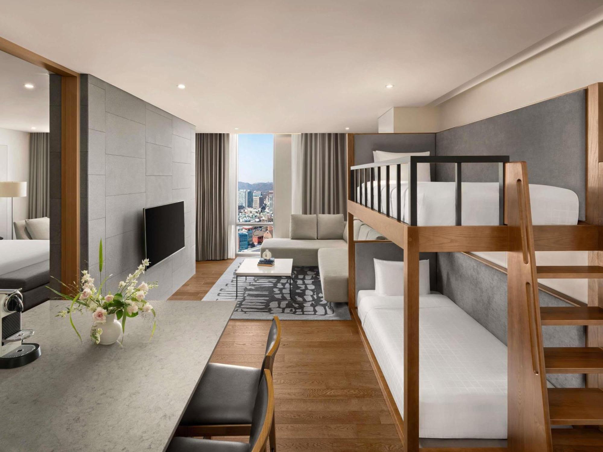 One-Bedroom Premier Family Residence One Double Bed One Bunk Bed