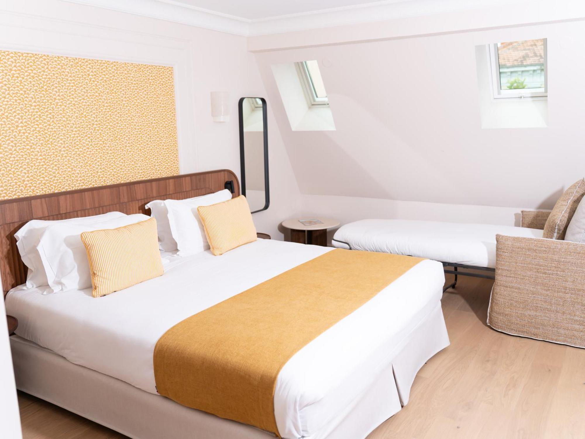 Superior Triple Room