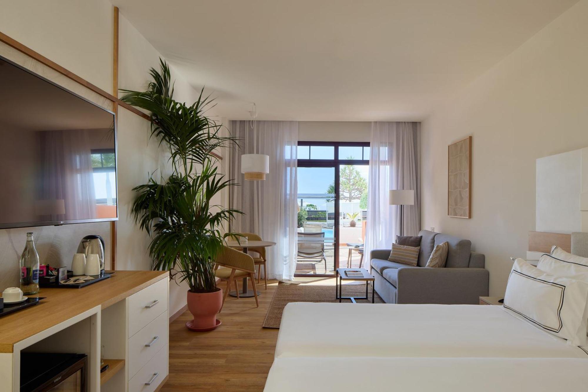 Apartament typu Junior Suite The Level z dostępem do basenu