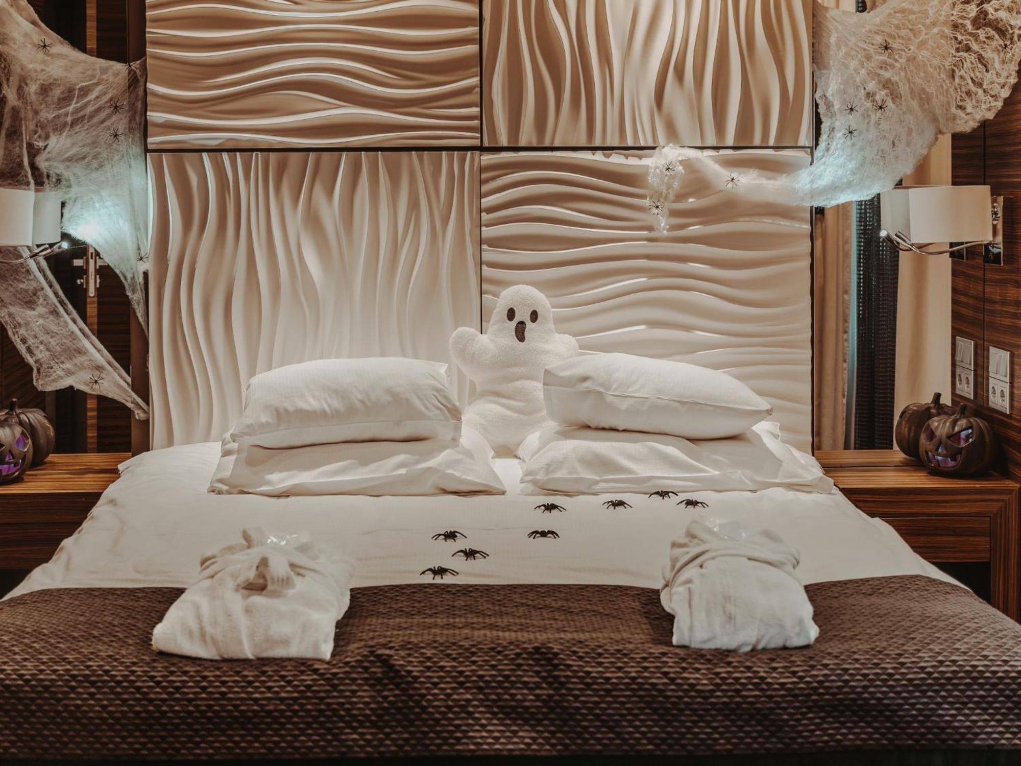 Themed Suite