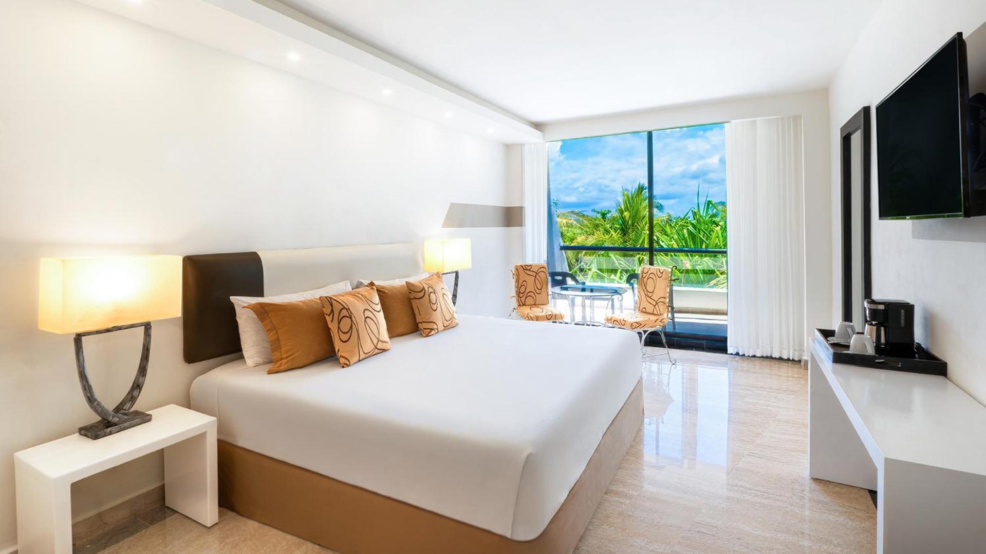 Grand Standard Room