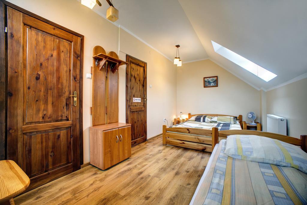 Triple Room with Bathroom,186685218:JPEG