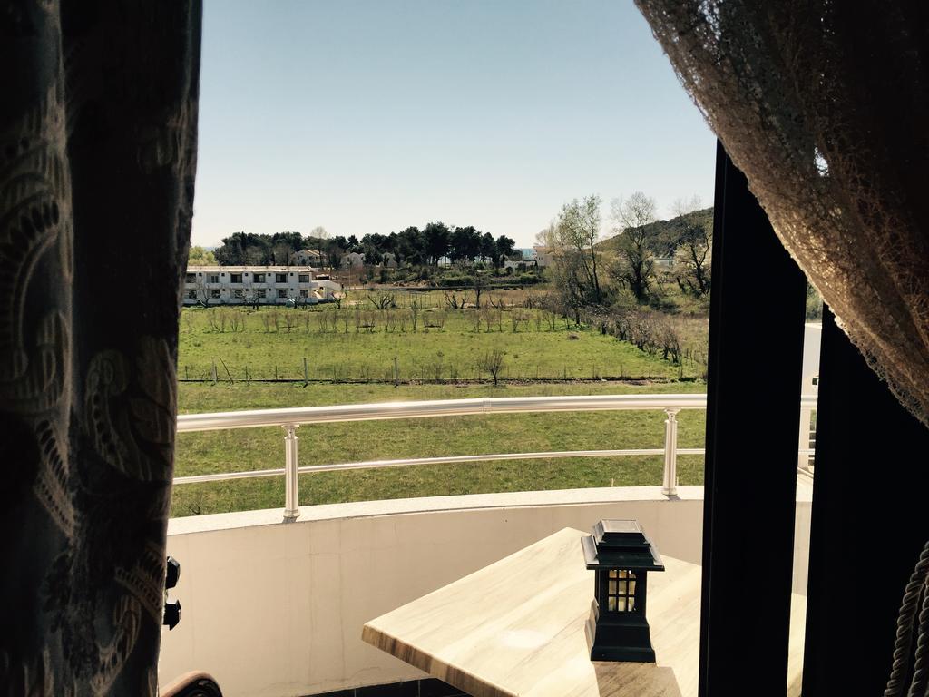 Studio Balcony