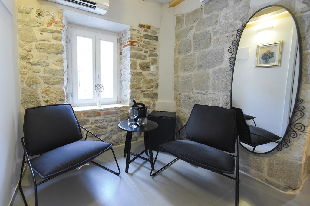 Deluxe Double Room Pylon 2
