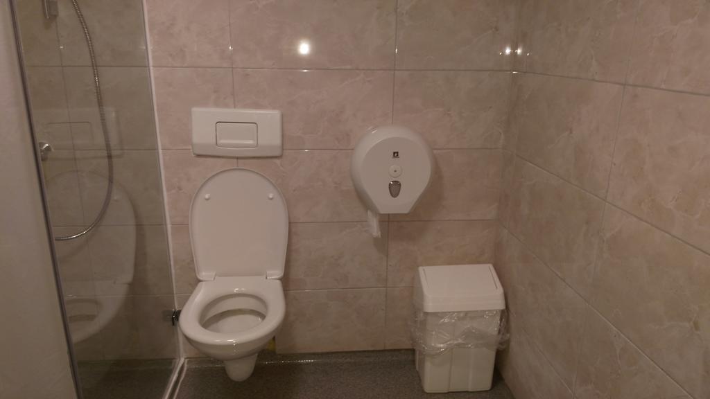Twin Room Private Bathroom