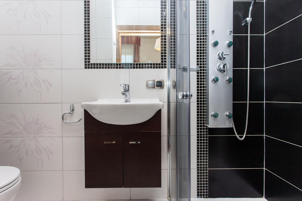 Standard Twin Room,1075722439:JPEG