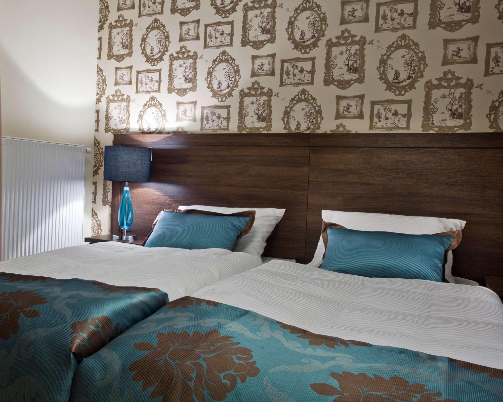 Deluxe Double Room with Balcony,886162504:JPEG