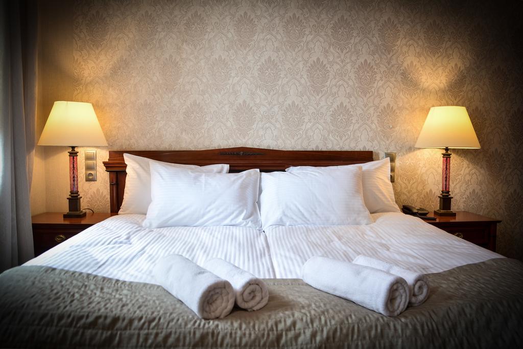 Deluxe Double Room,221197628:JPEG