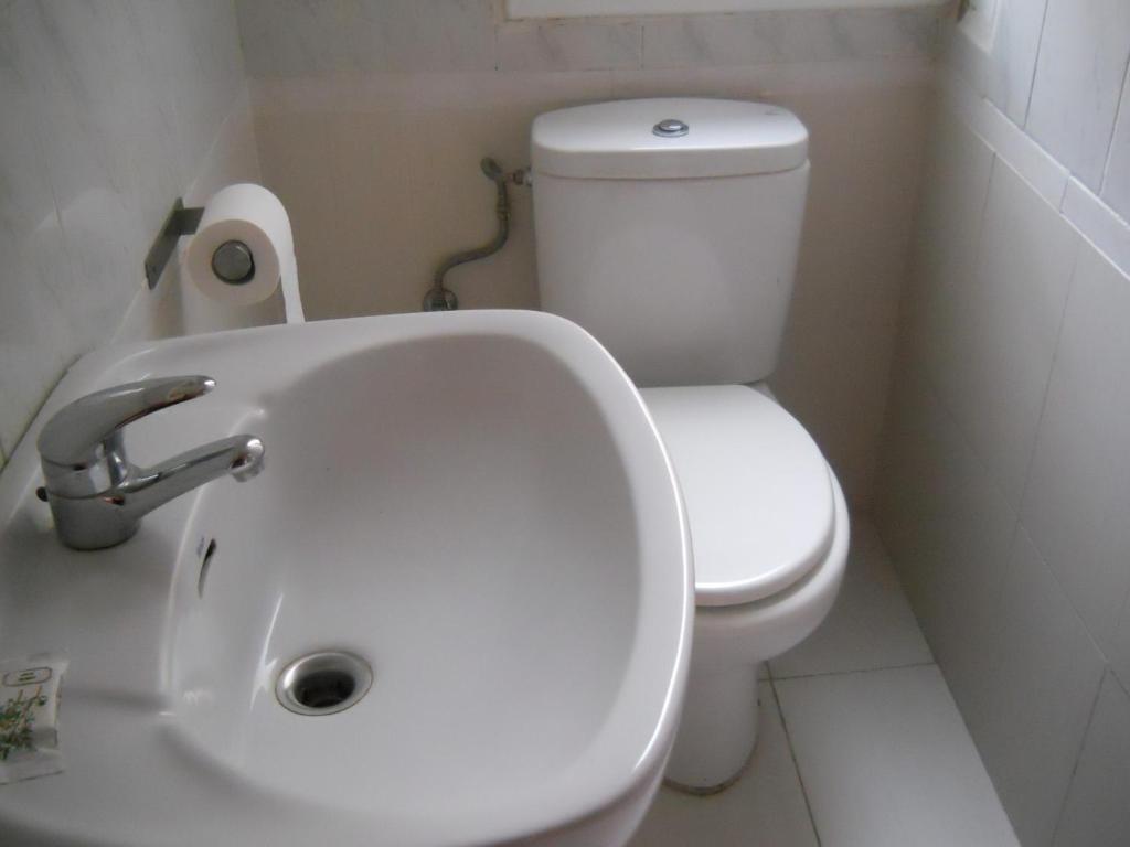 Double or Twin Room with Shared Bathroom,172885182:JPEG