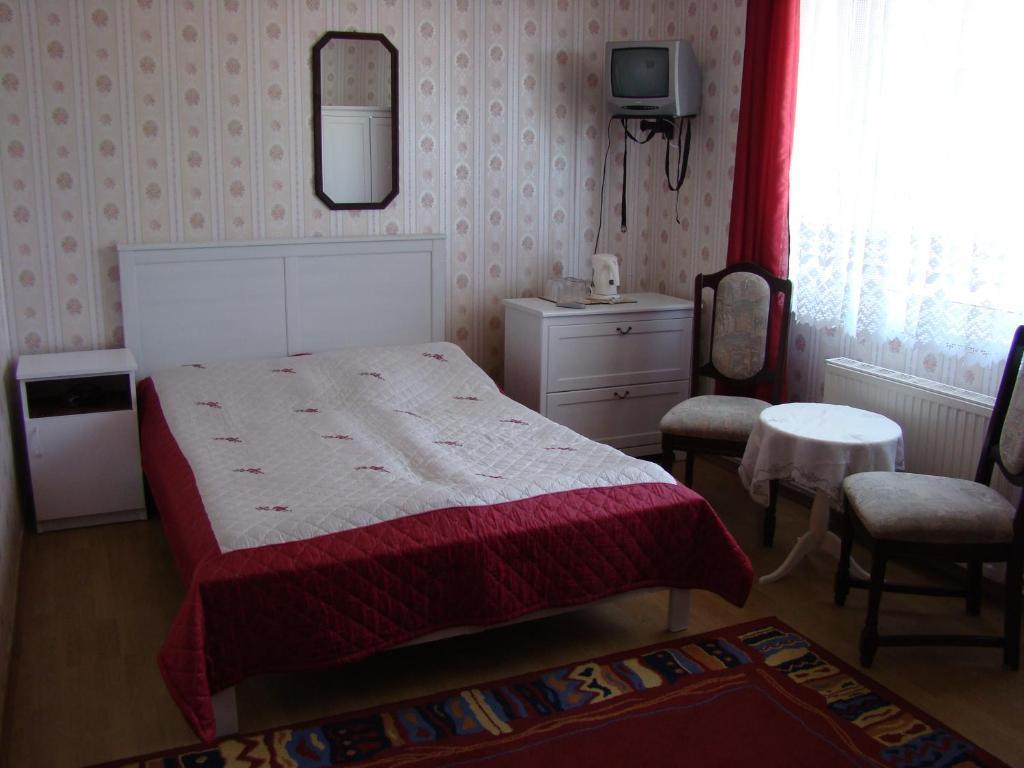 Large Double Room,1599655107:JPEG