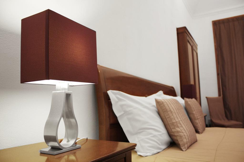 Classic Double Room,683687460:JPEG