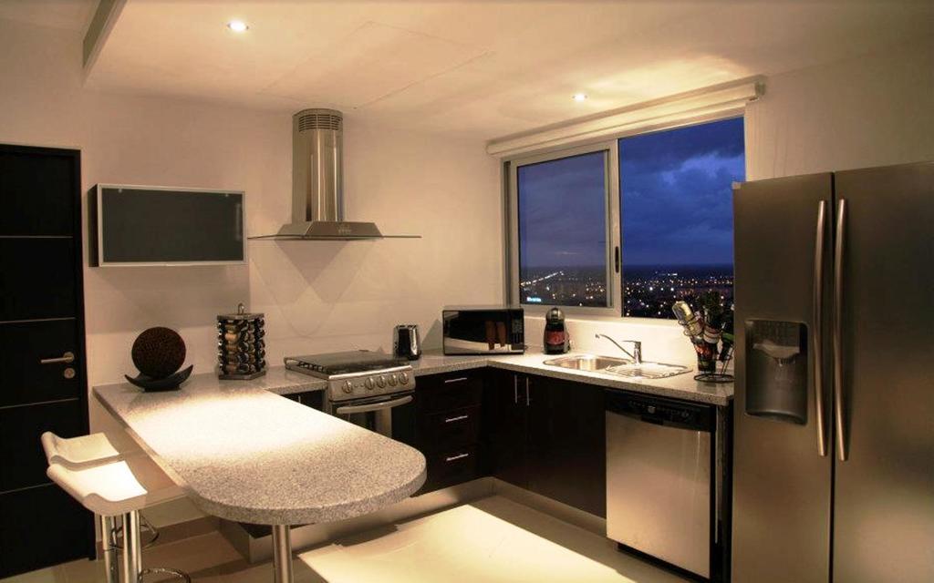 Two-Bedroom Suite Sea View