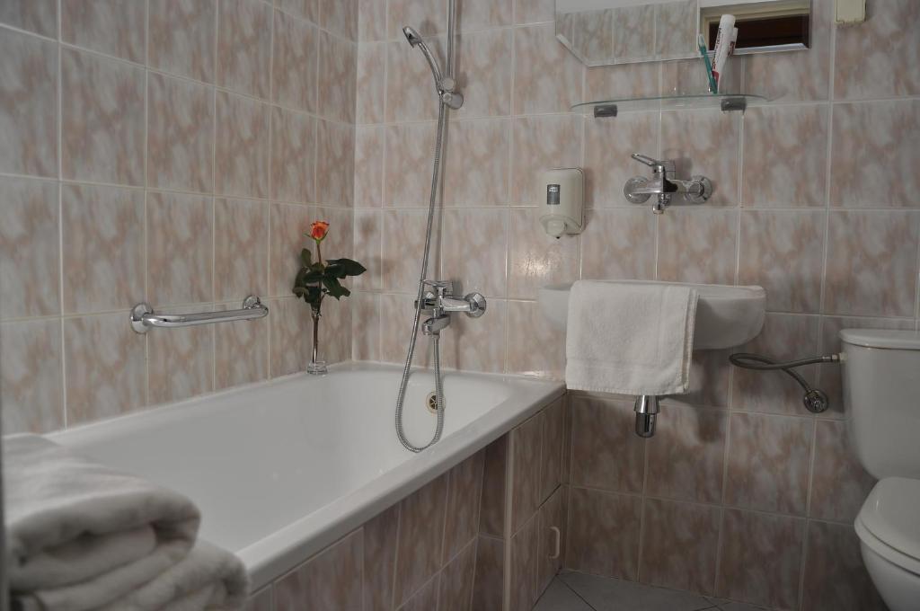 Twin Room,829893047:JPEG